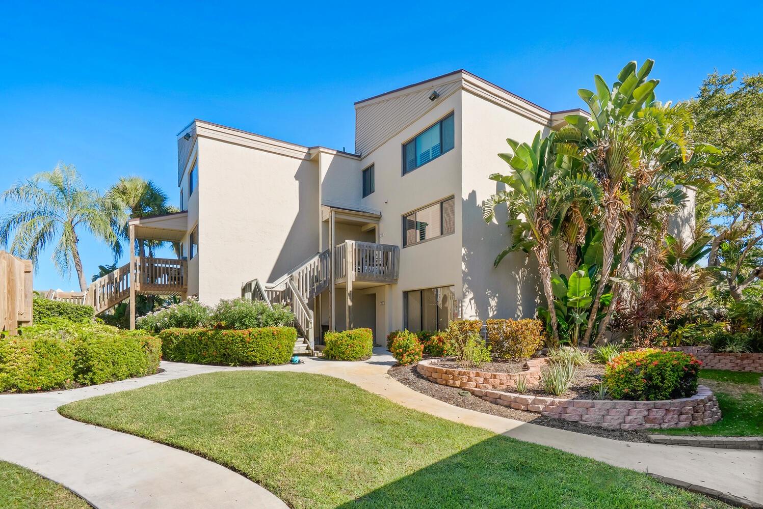 Image 3 of 31 For 6350 Midnight Cove Road 710