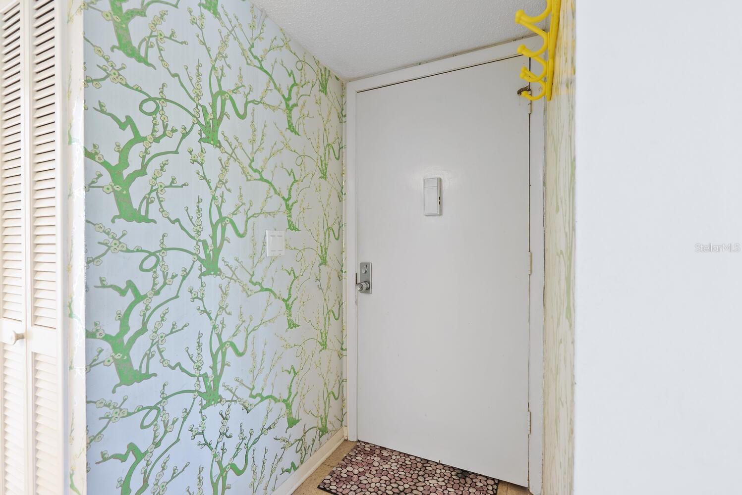 Image 5 of 31 For 6350 Midnight Cove Road 710