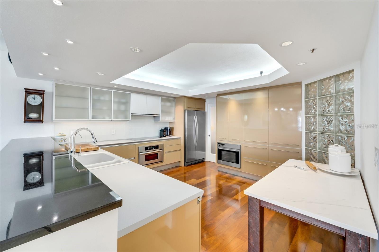 Image 10 of 64 For 2110 Harbourside Drive 526