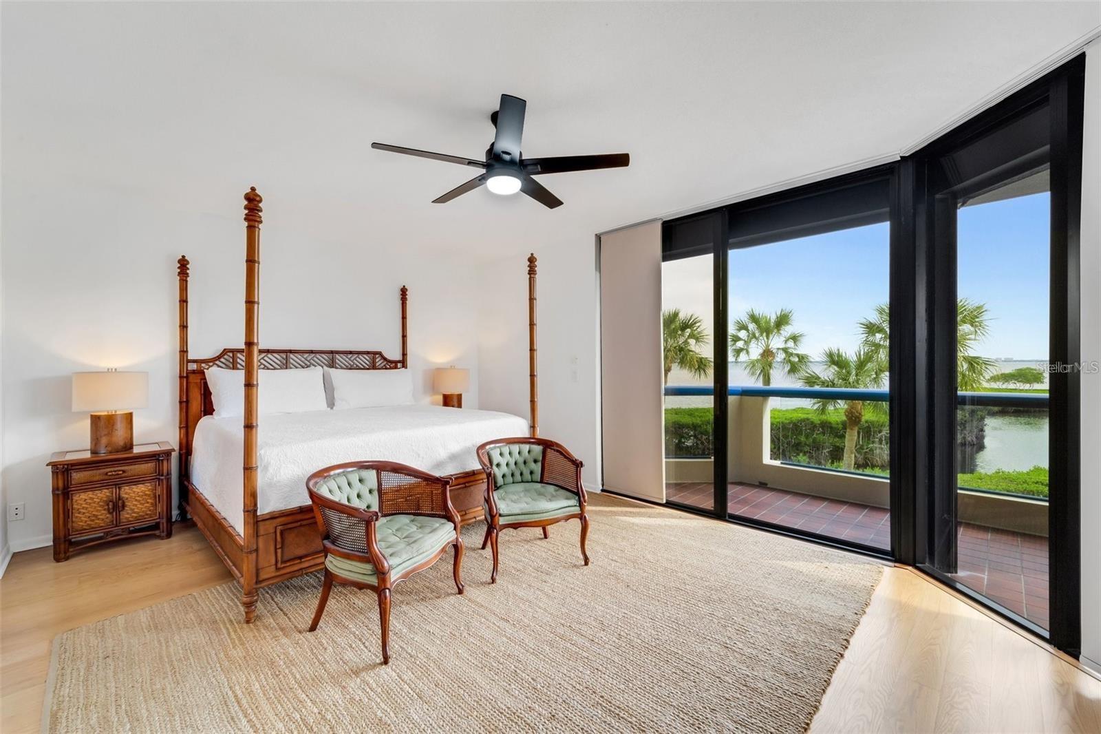 Image 20 of 64 For 2110 Harbourside Drive 526