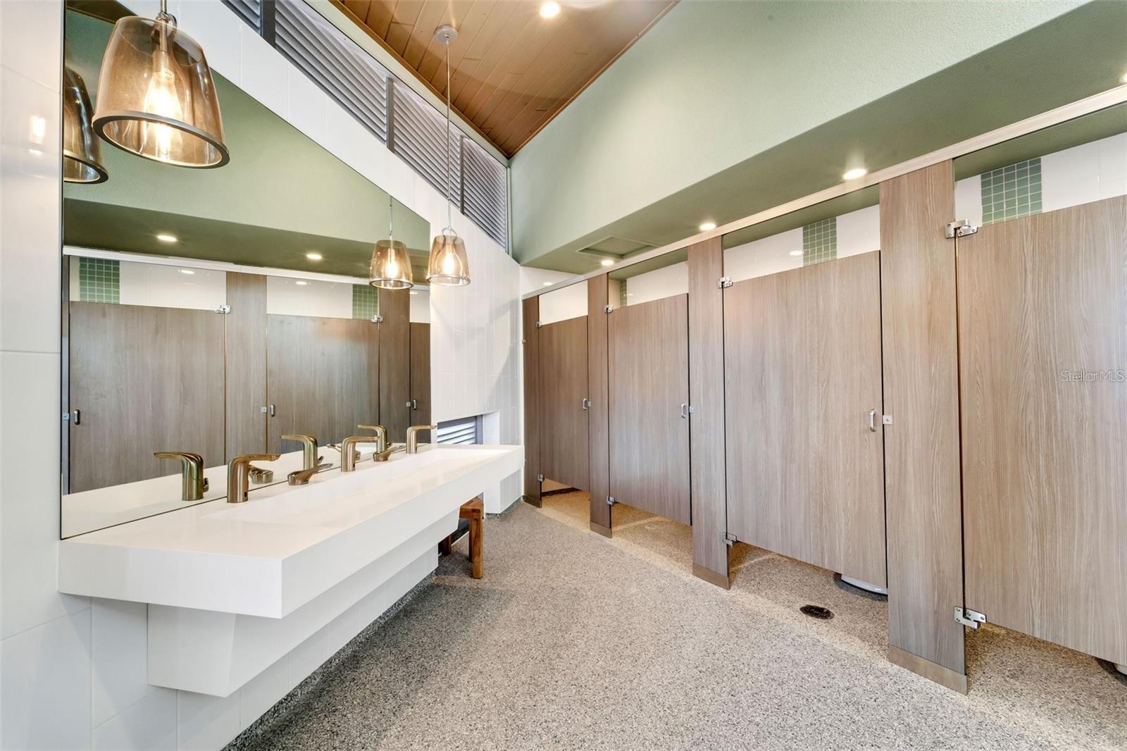 Image 45 of 64 For 2110 Harbourside Drive 526