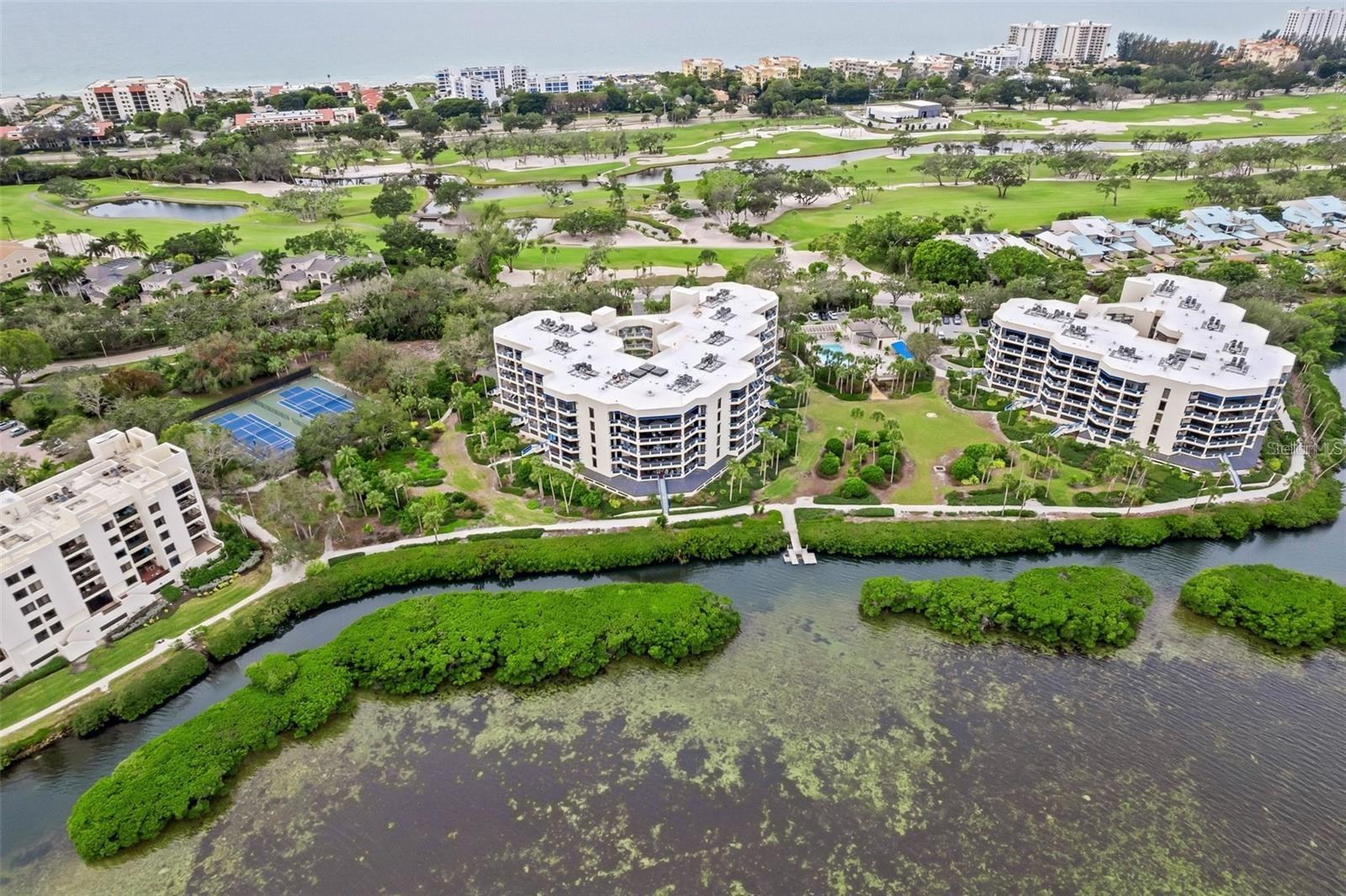 Image 50 of 64 For 2110 Harbourside Drive 526