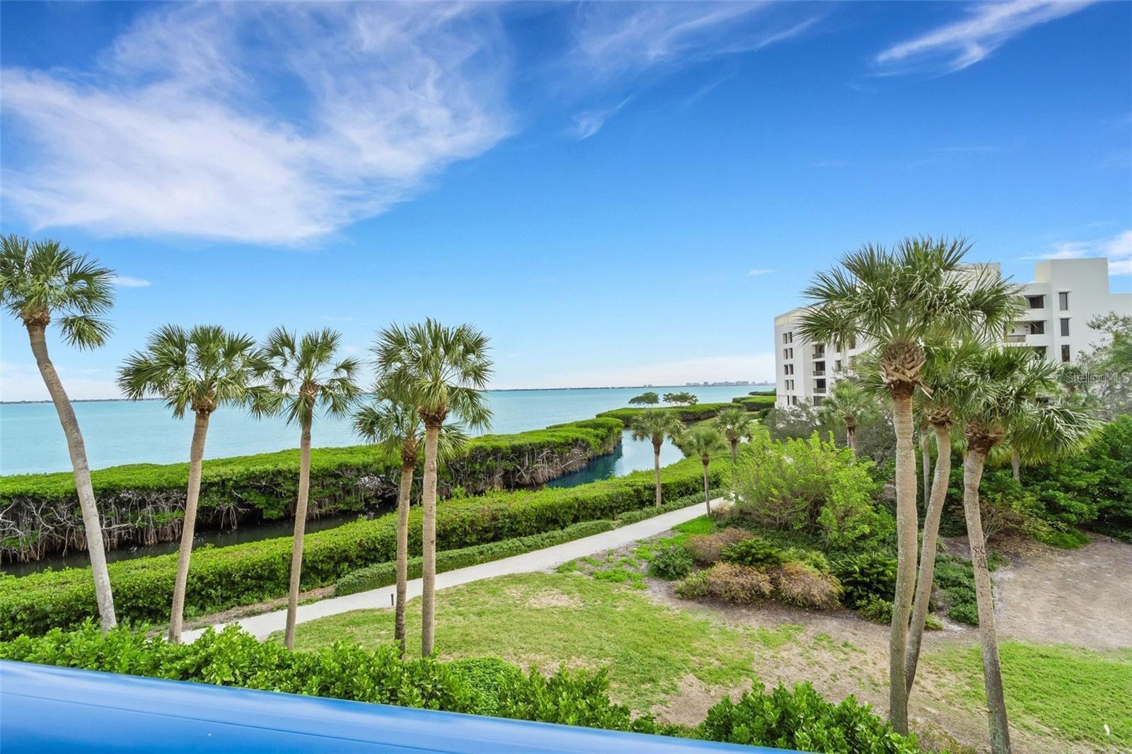 Image 53 of 64 For 2110 Harbourside Drive 526