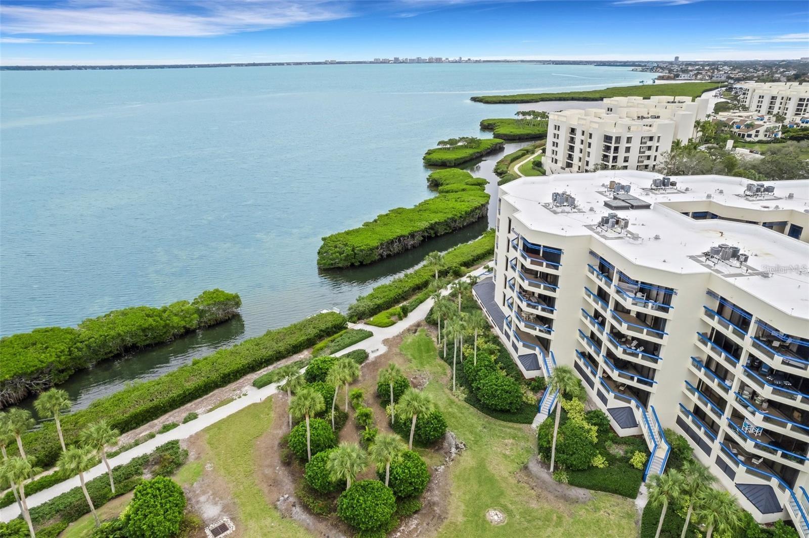 Image 54 of 64 For 2110 Harbourside Drive 526