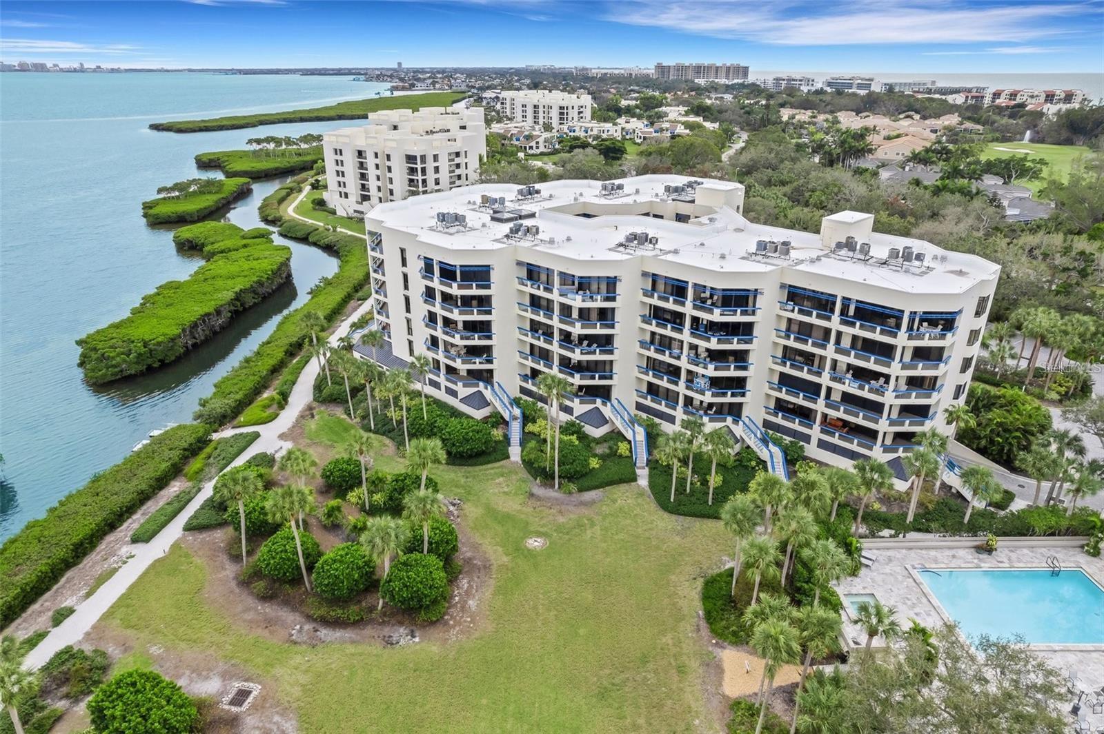 Image 55 of 64 For 2110 Harbourside Drive 526
