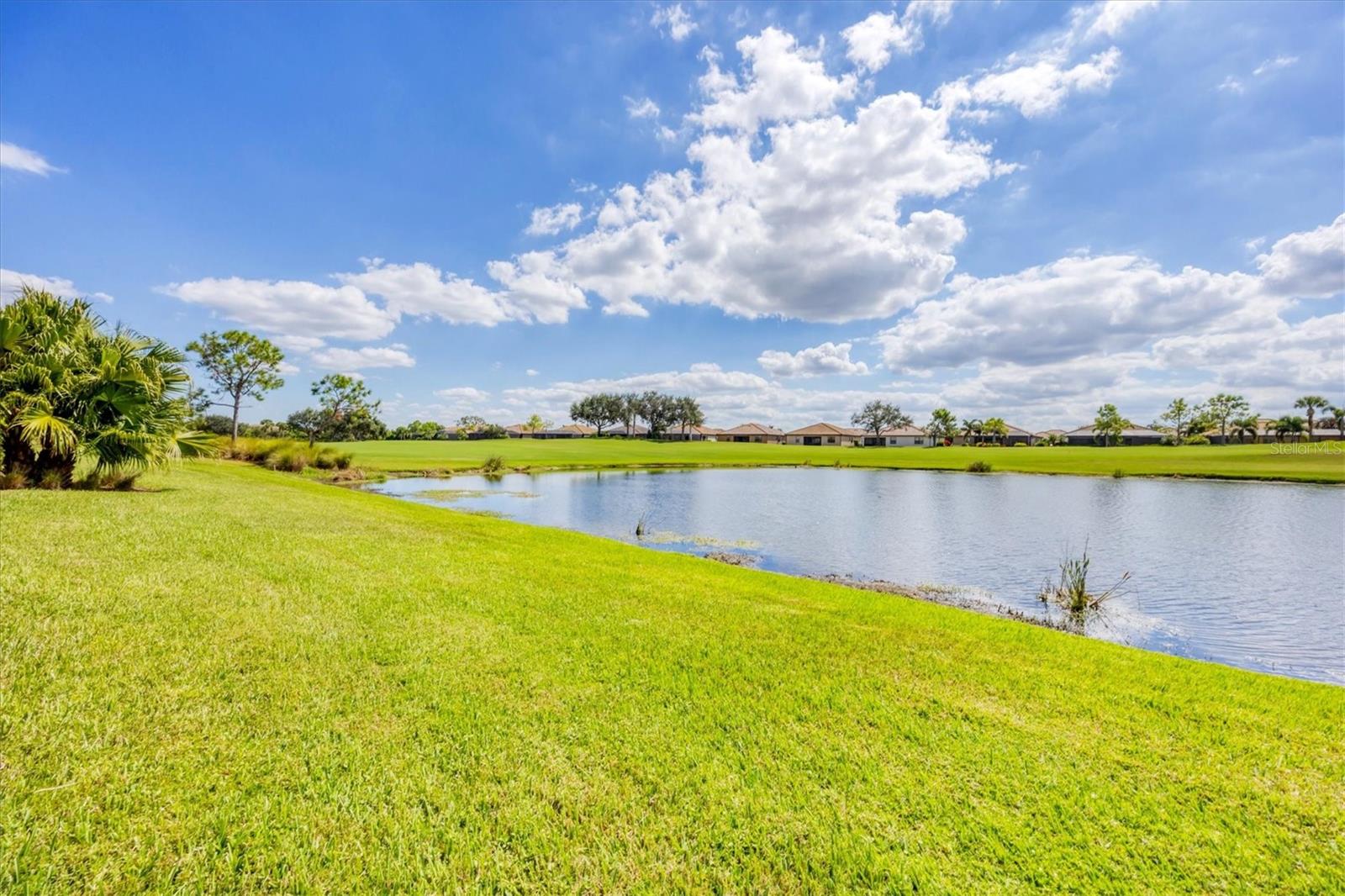 Image 40 of 79 For 6618 Grand Estuary Trail 104