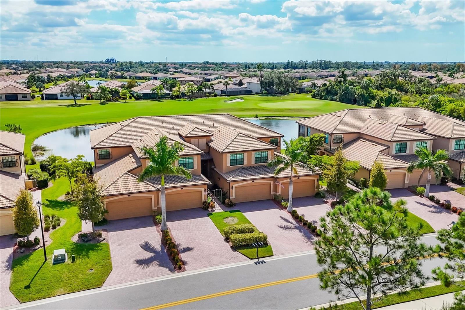 Image 7 of 79 For 6618 Grand Estuary Trail 104