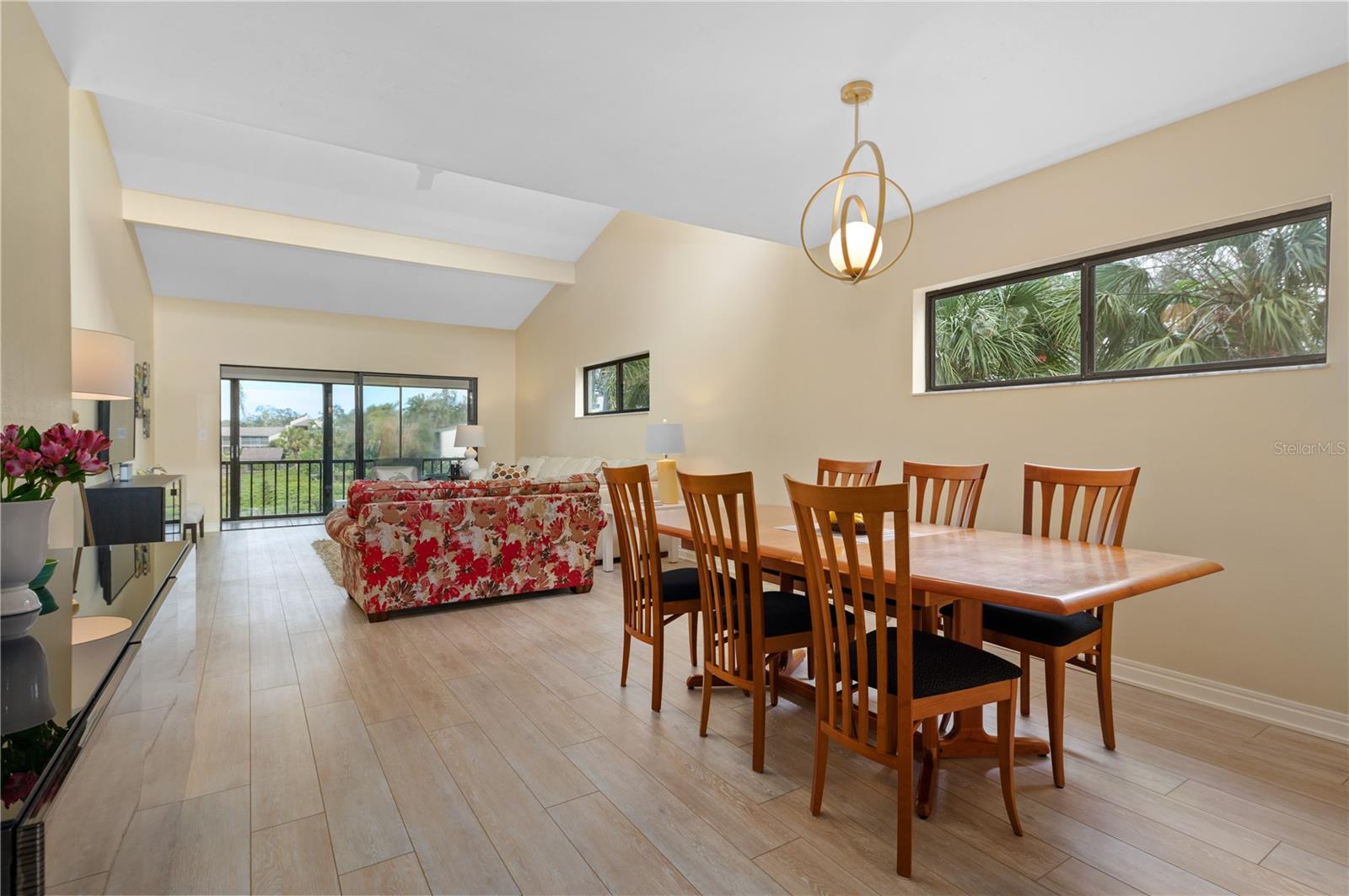 Image 11 of 40 For 1603 Bayhouse Point Drive 212