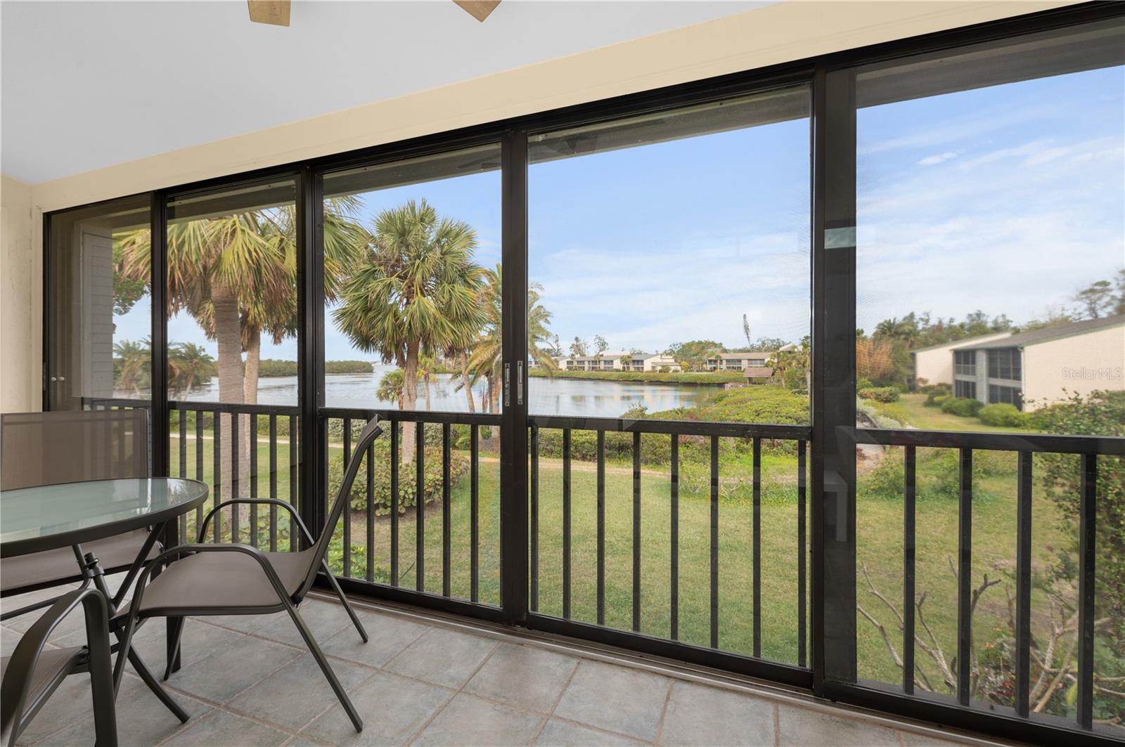 Image 26 of 40 For 1603 Bayhouse Point Drive 212