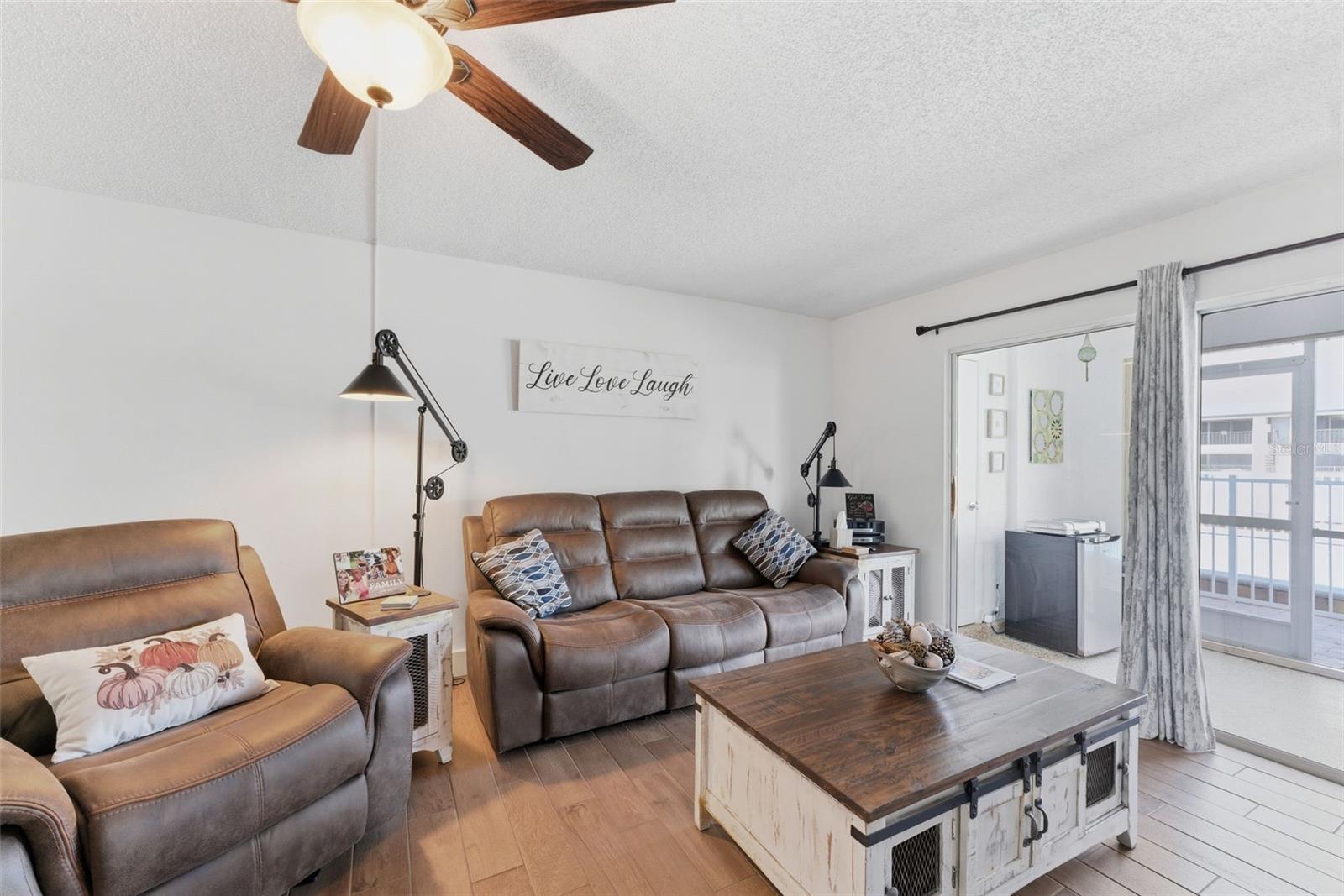 Image 11 of 36 For 1005 40th Street 5
