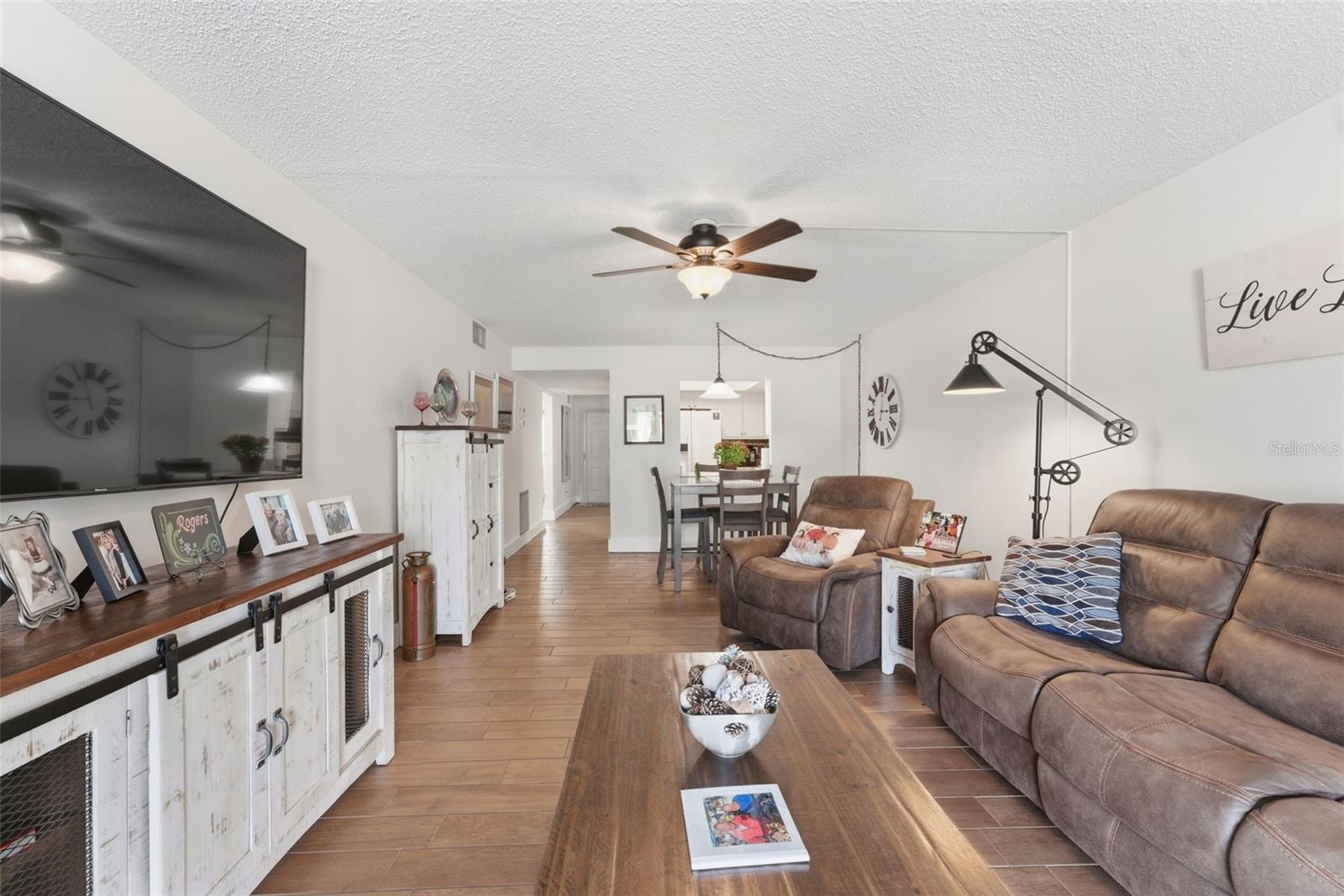 Image 12 of 36 For 1005 40th Street 5