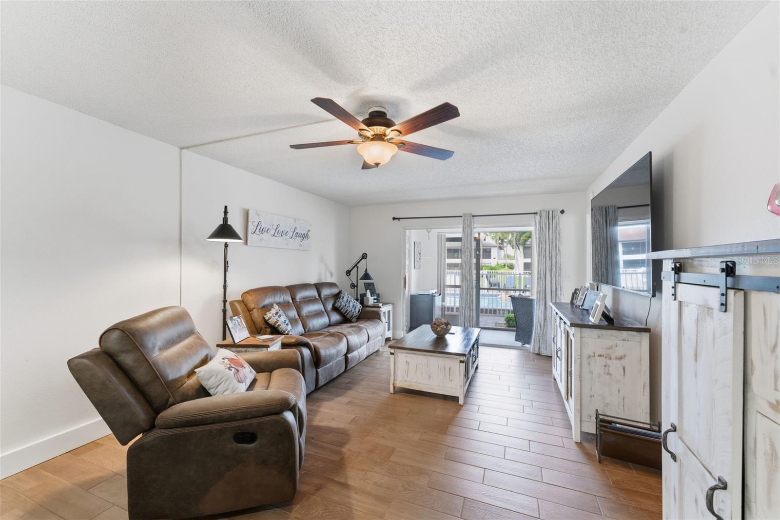 Image 3 of 36 For 1005 40th Street 5