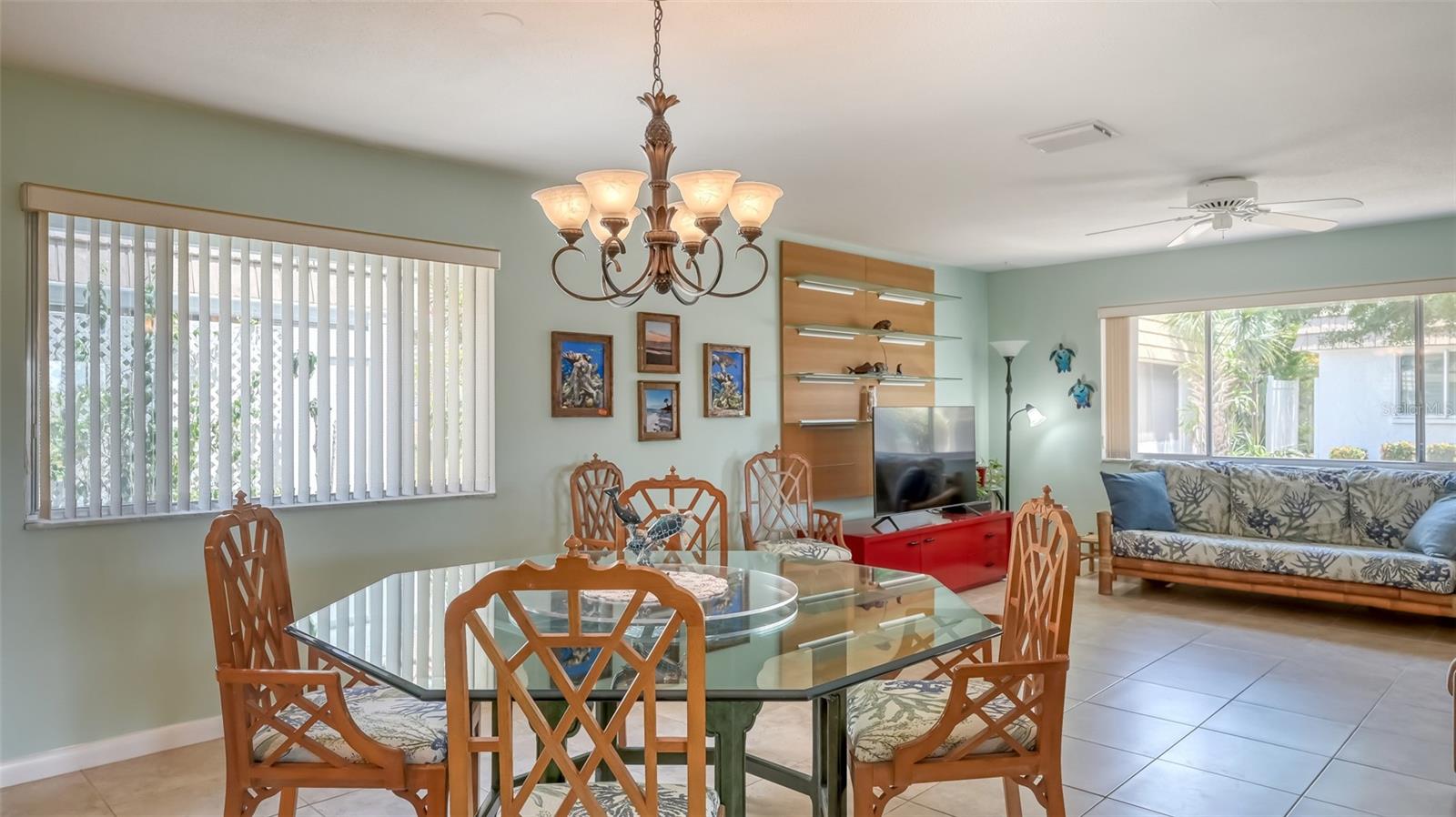 Image 15 of 86 For 2016 Riverbluff Parkway V328