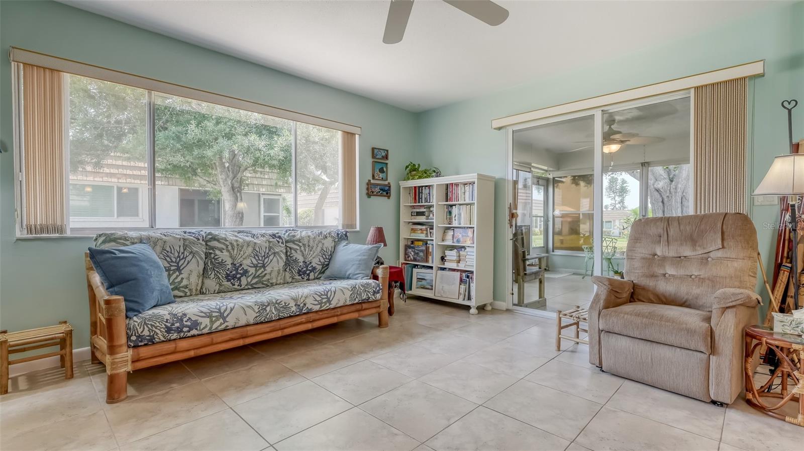 Image 17 of 86 For 2016 Riverbluff Parkway V328