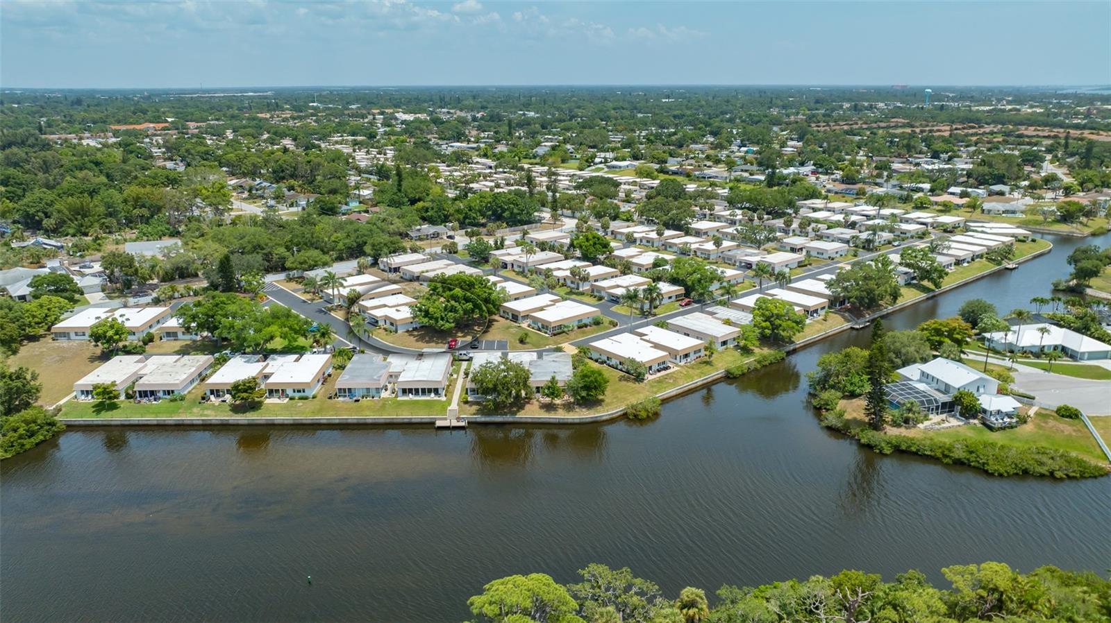 Image 54 of 86 For 2016 Riverbluff Parkway V328