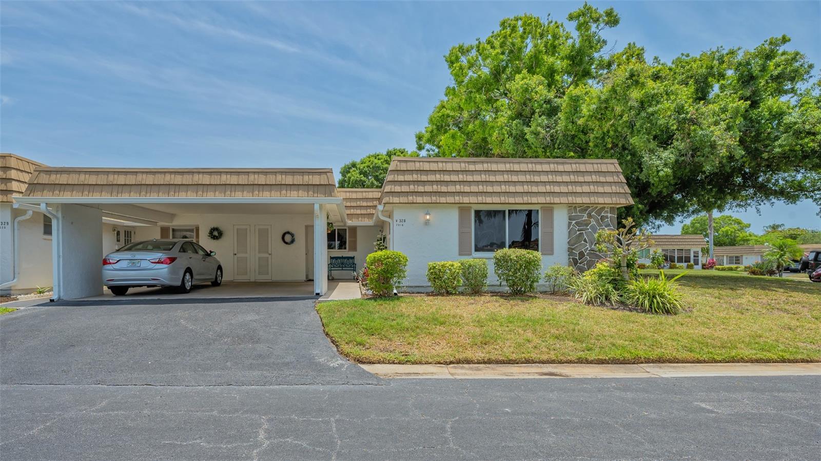 Image 7 of 86 For 2016 Riverbluff Parkway V328