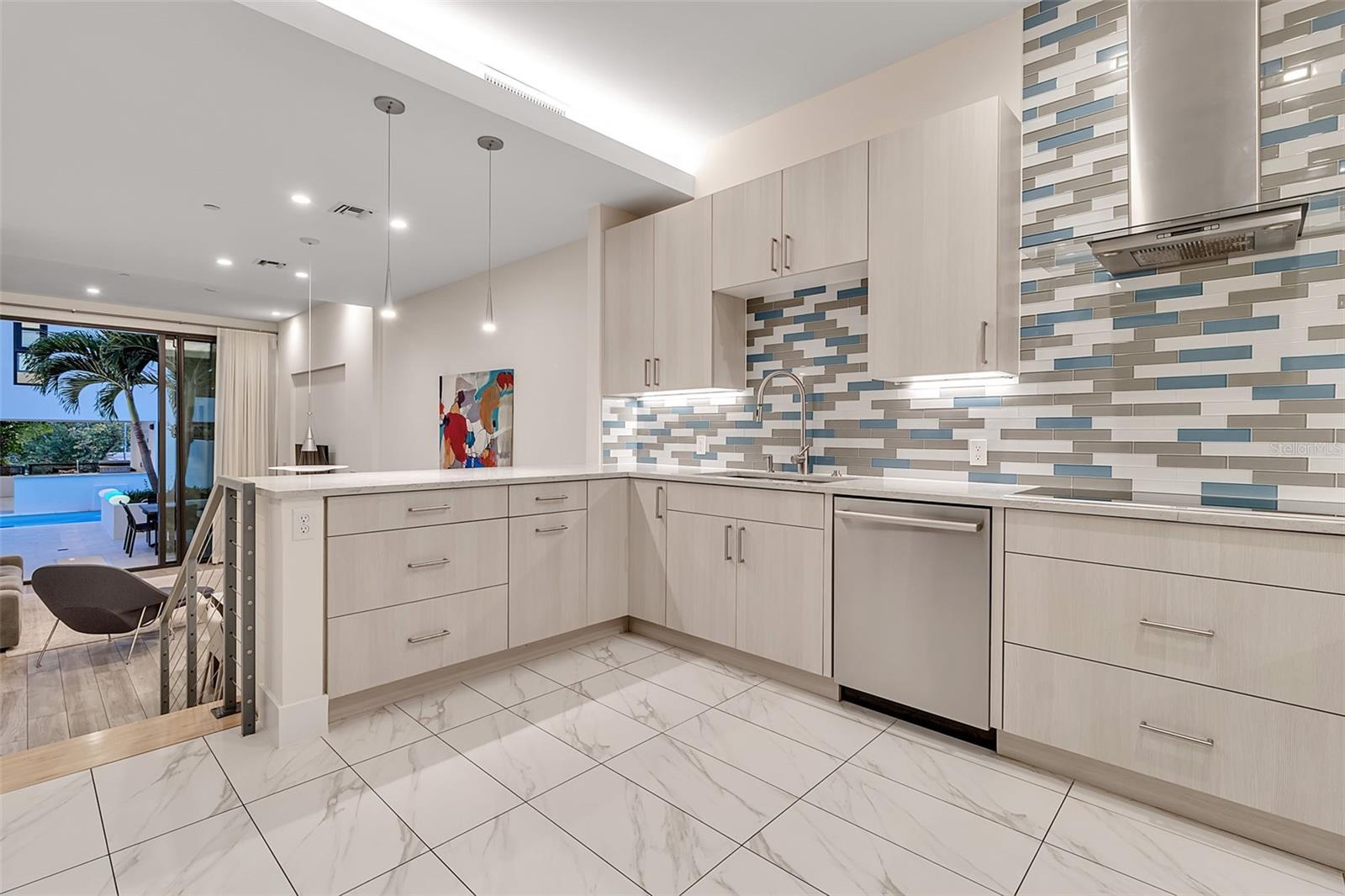 Image 10 of 57 For 1542 4th Street 210