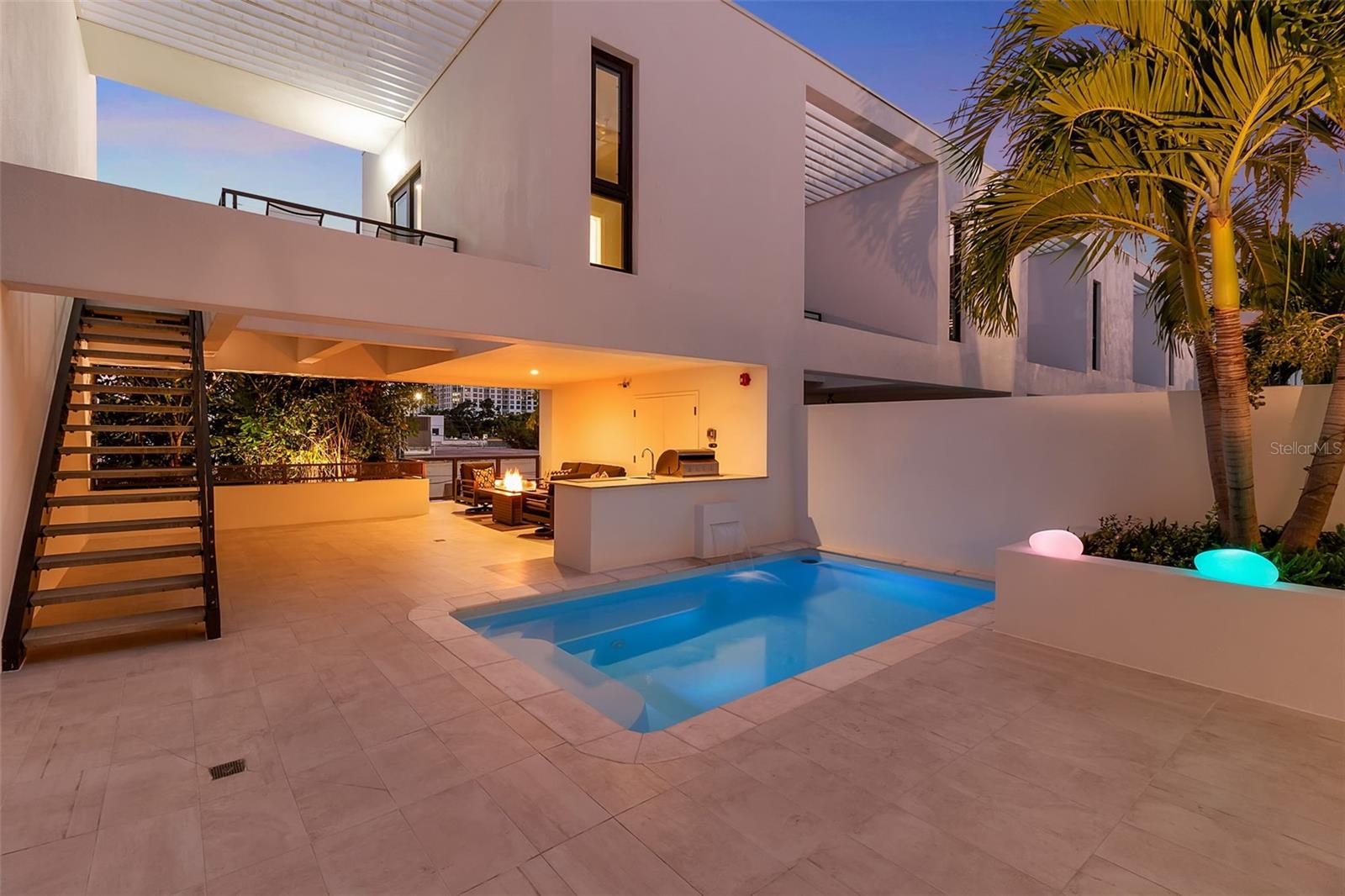 Image 15 of 57 For 1542 4th Street 210