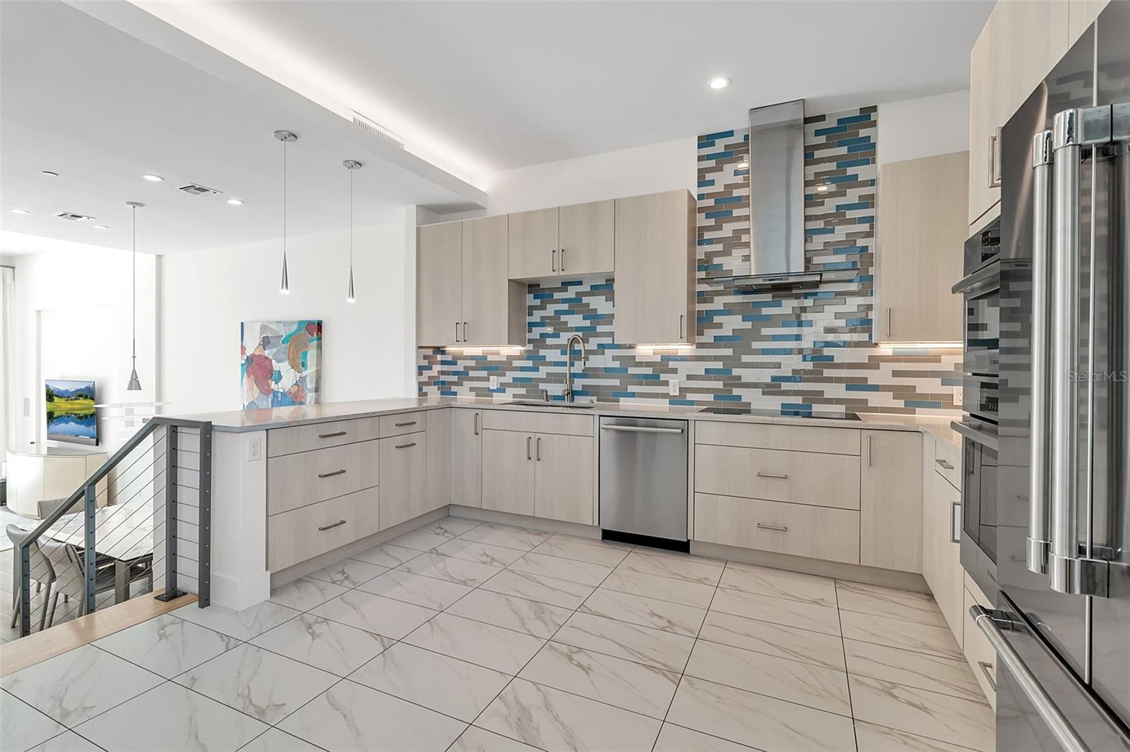 Image 26 of 57 For 1542 4th Street 210