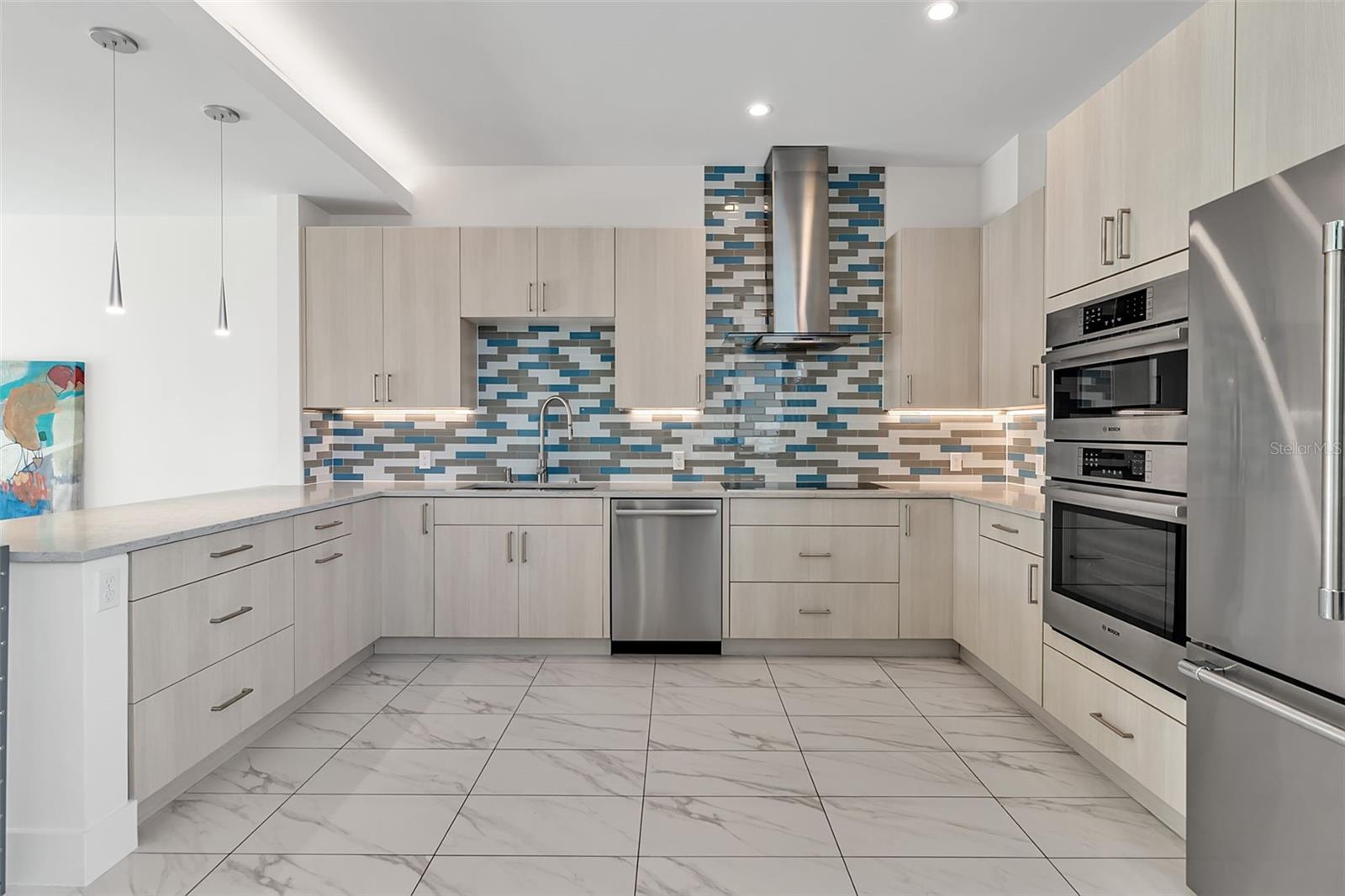 Image 27 of 57 For 1542 4th Street 210