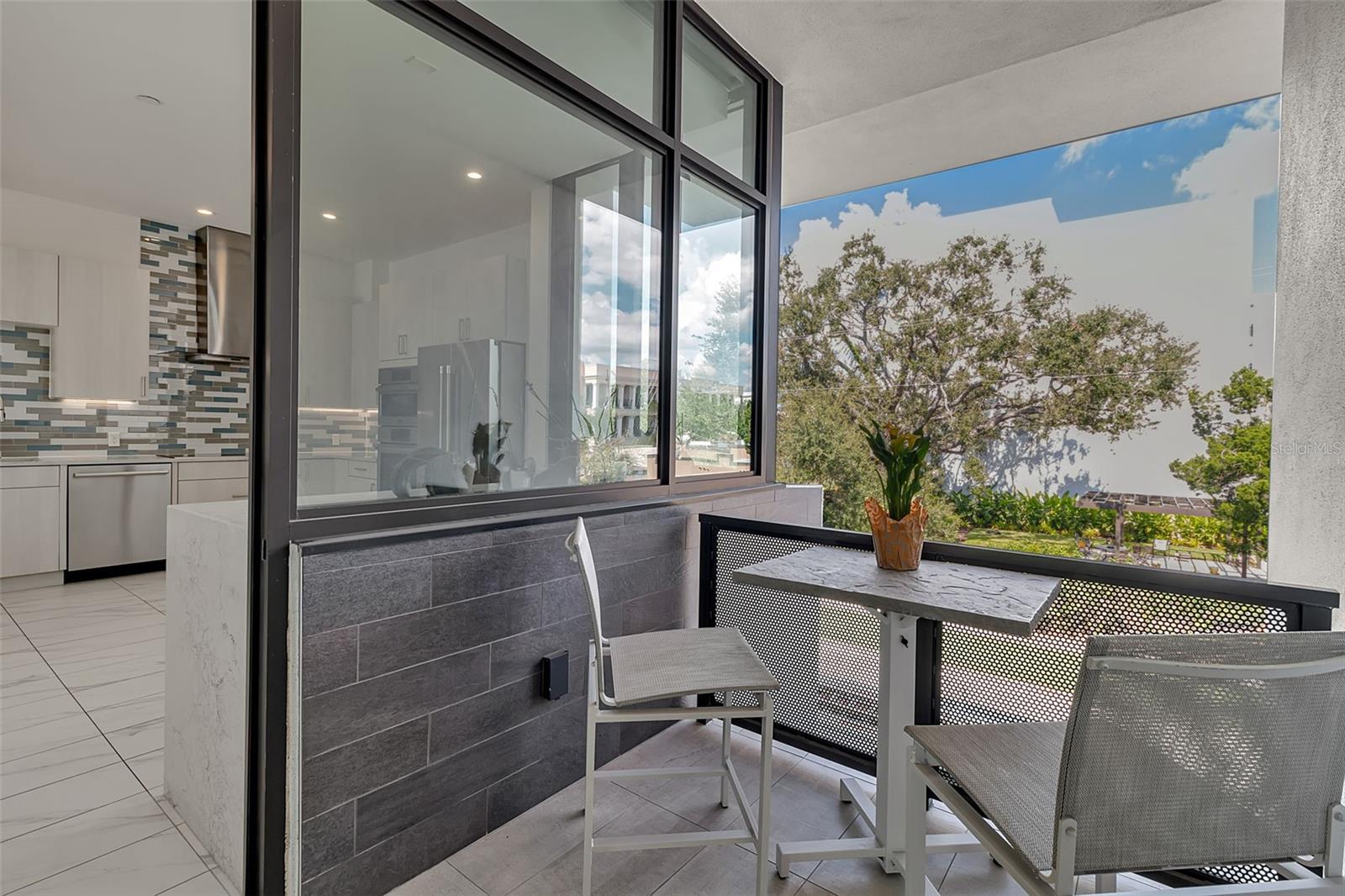 Image 29 of 57 For 1542 4th Street 210