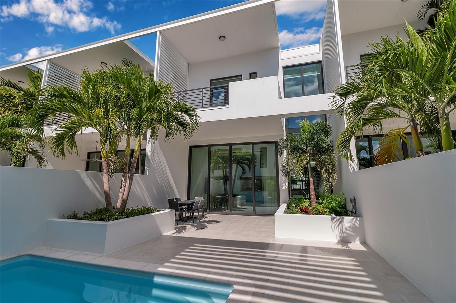 Image 32 of 57 For 1542 4th Street 210