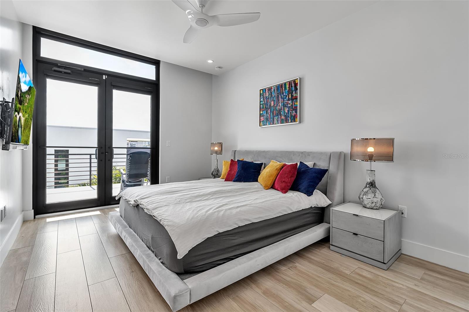 Image 37 of 57 For 1542 4th Street 210