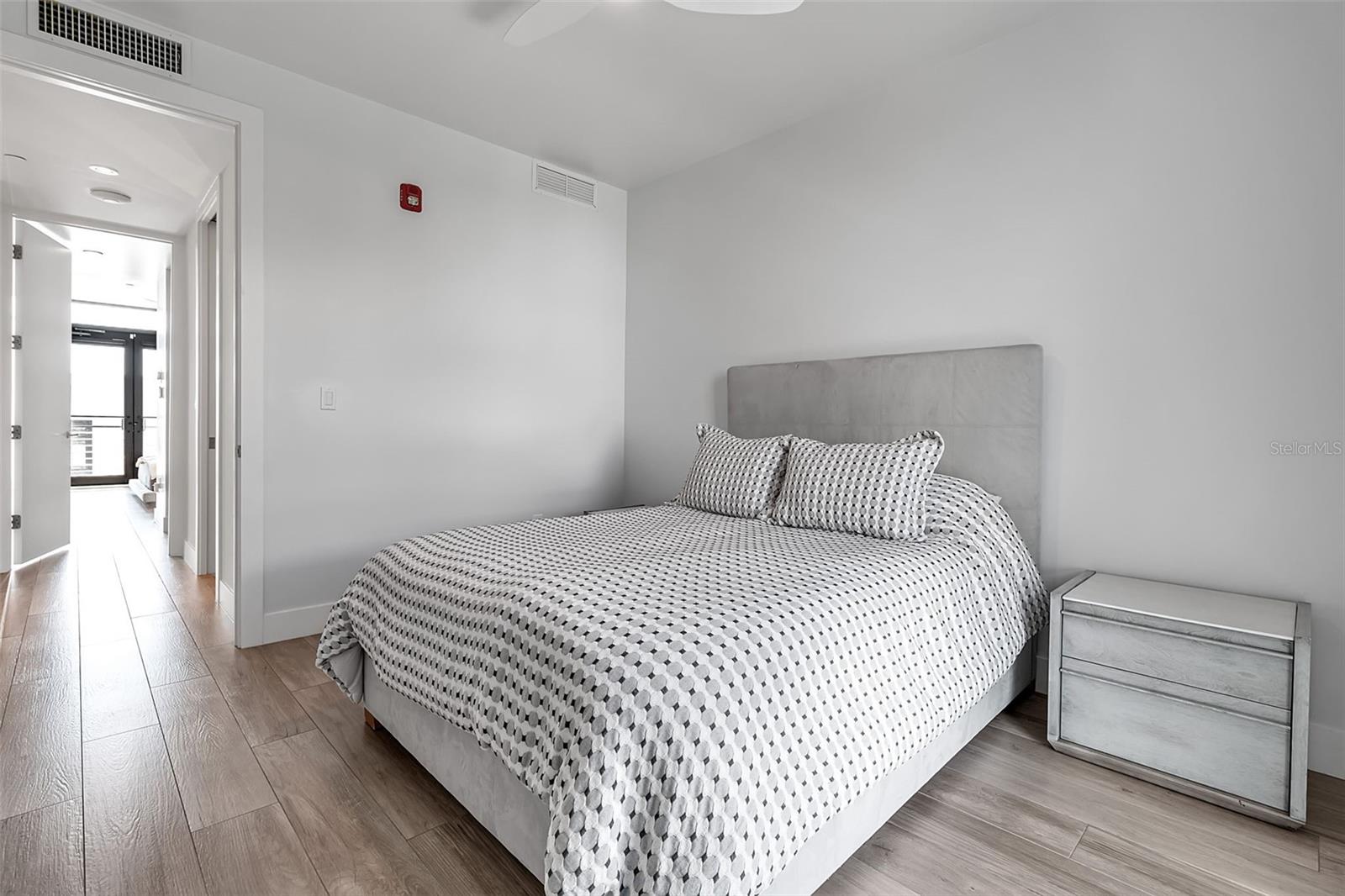 Image 41 of 57 For 1542 4th Street 210