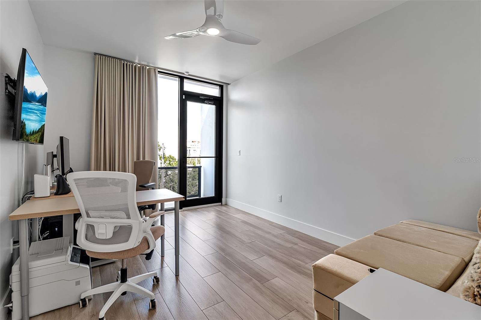 Image 42 of 57 For 1542 4th Street 210