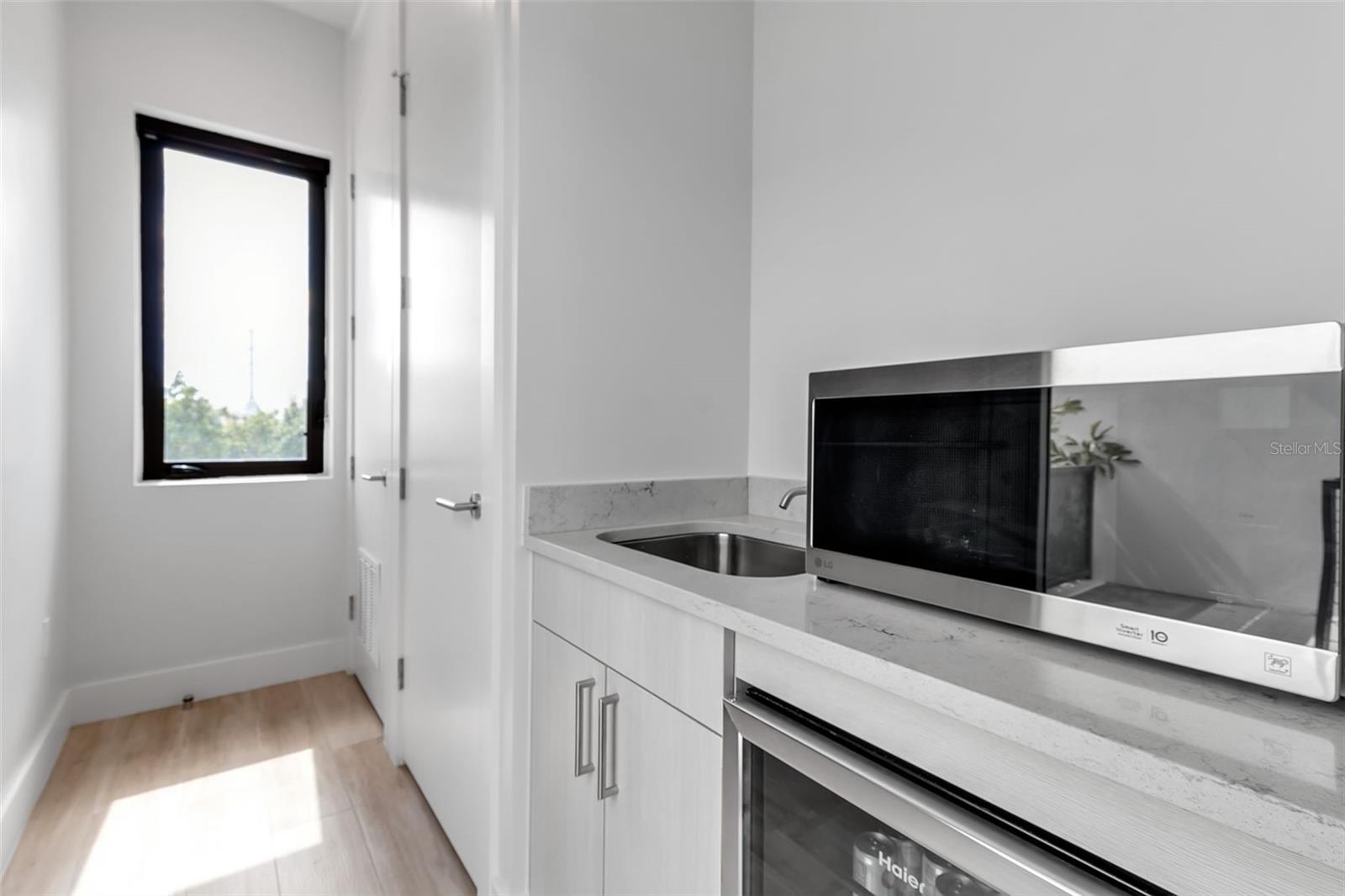 Image 47 of 57 For 1542 4th Street 210