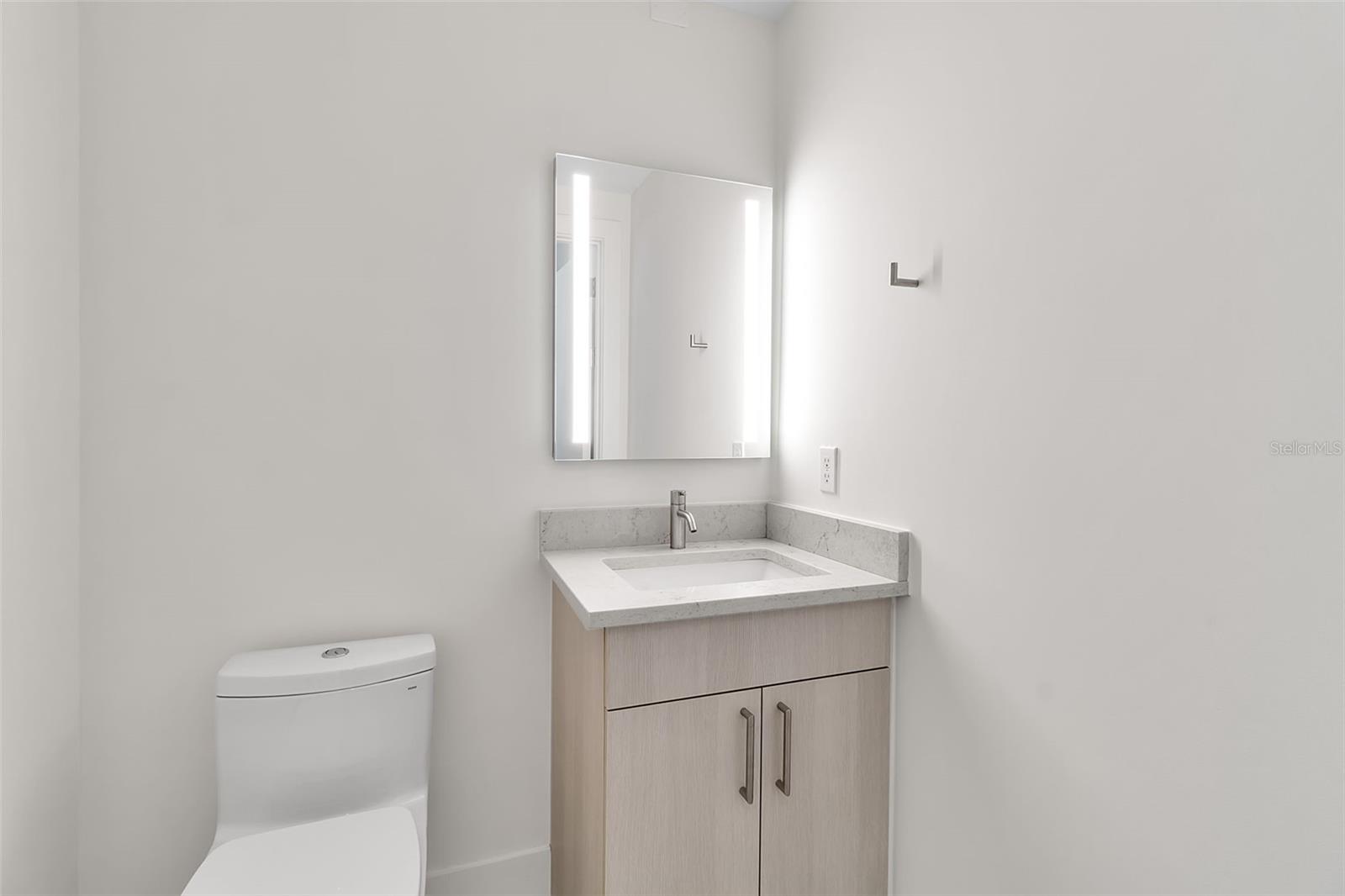 Image 55 of 57 For 1542 4th Street 210