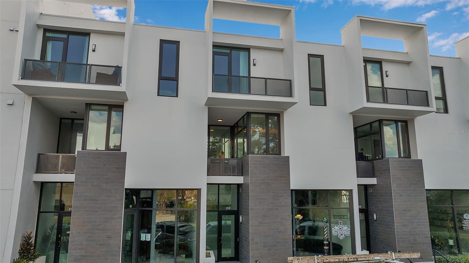 Image 6 of 57 For 1542 4th Street 210