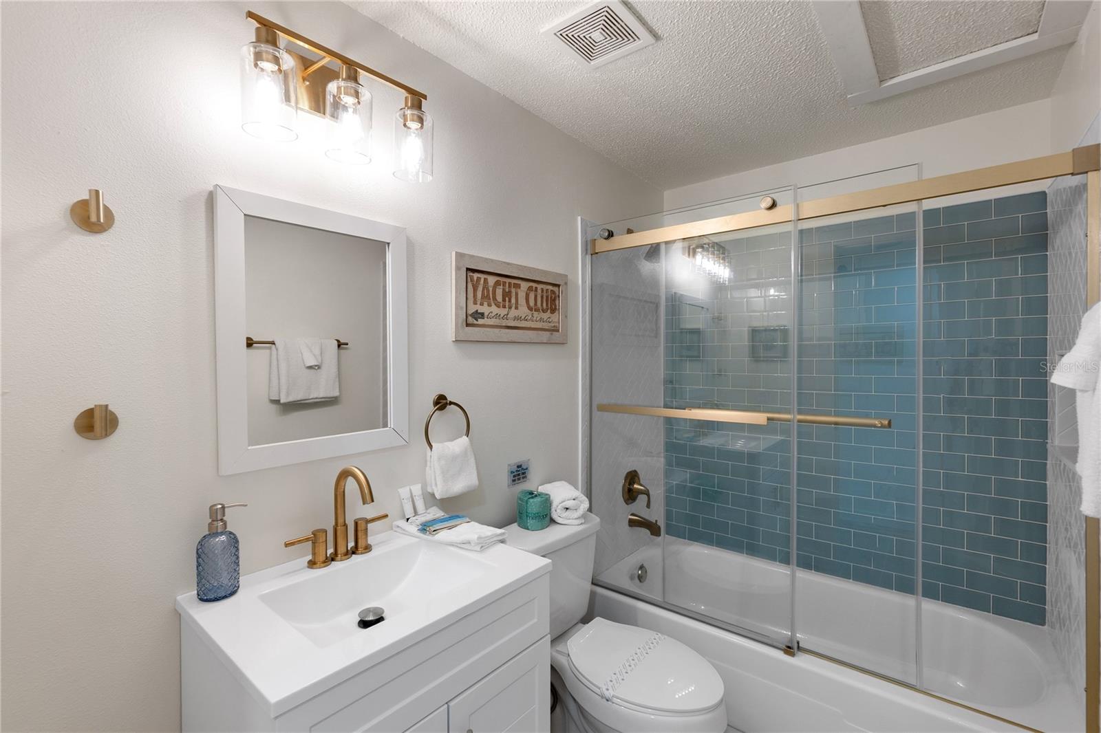 Image 13 of 33 For 407 63rd Street