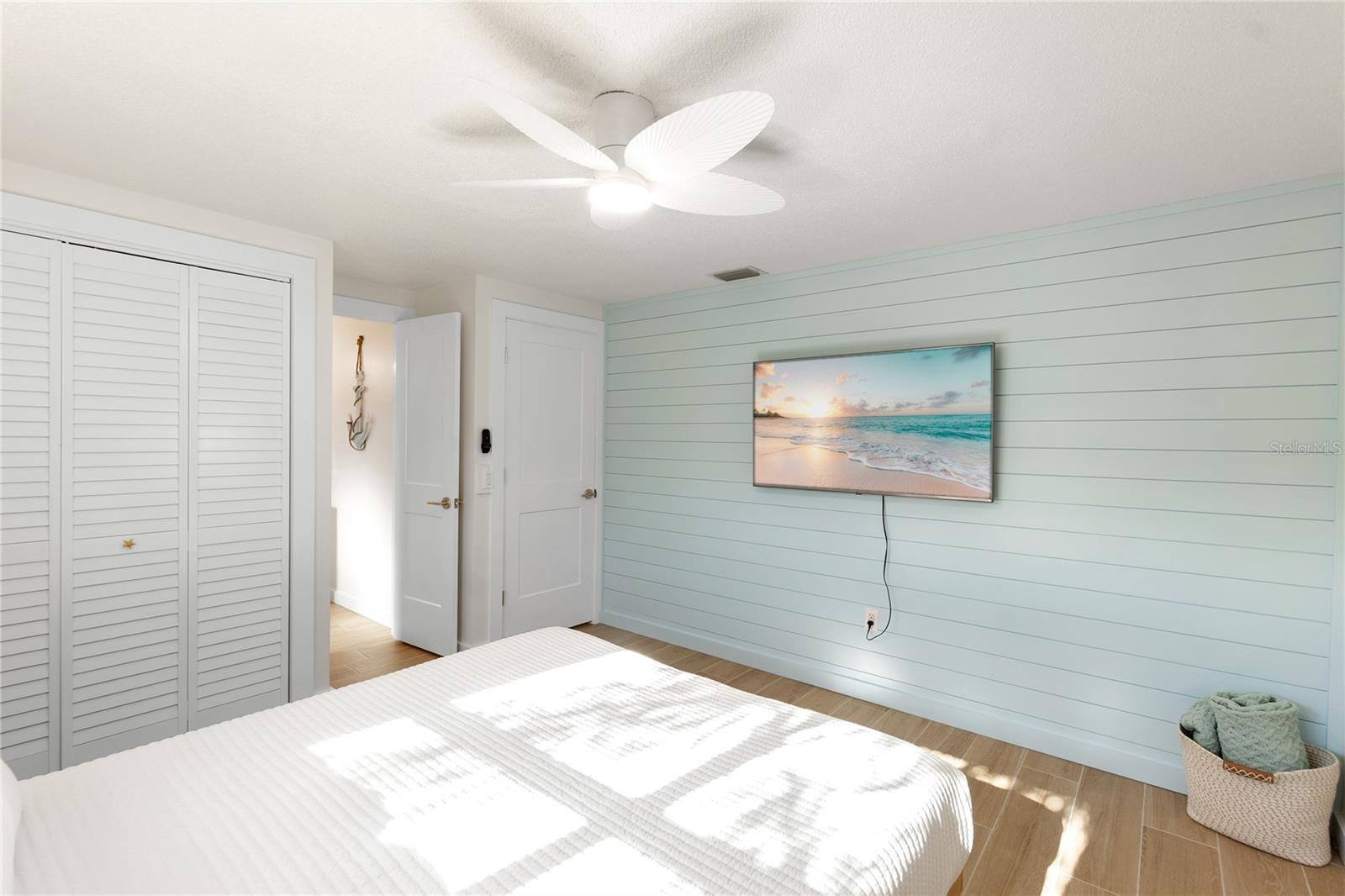 Image 15 of 33 For 407 63rd Street