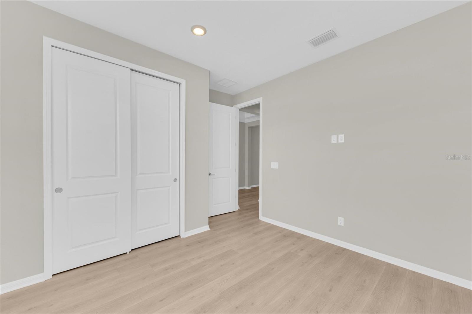 Image 11 of 51 For 16545 Star Grass Circle