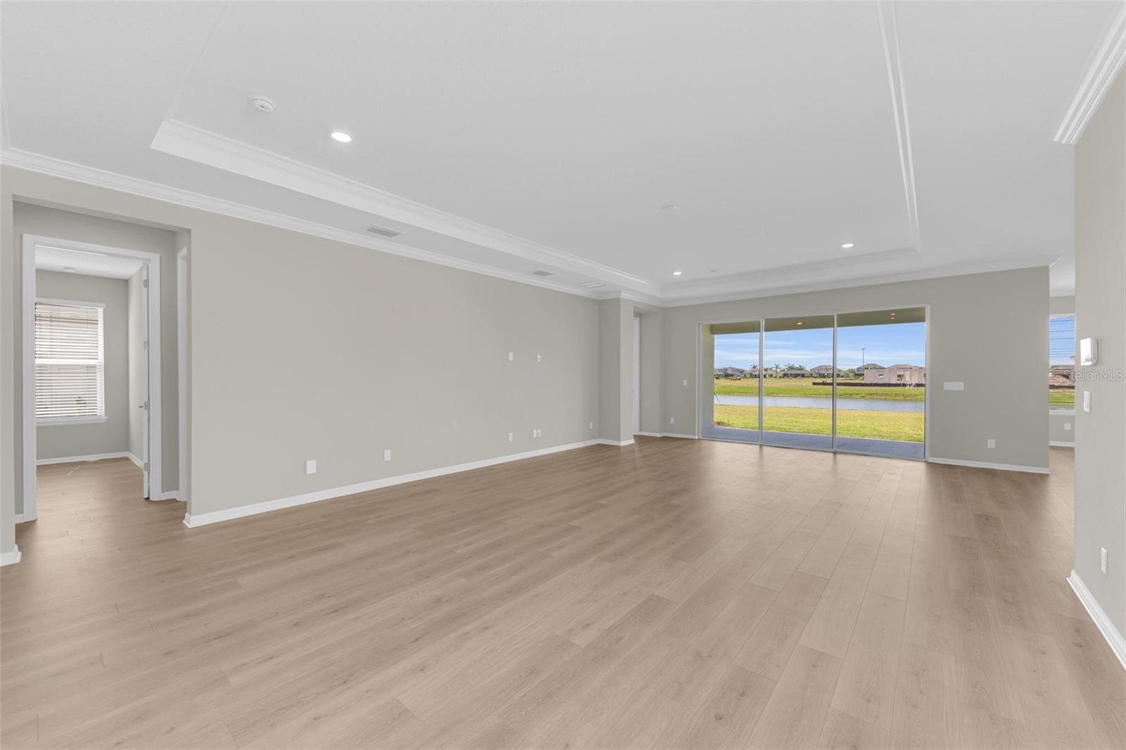 Image 17 of 51 For 16545 Star Grass Circle