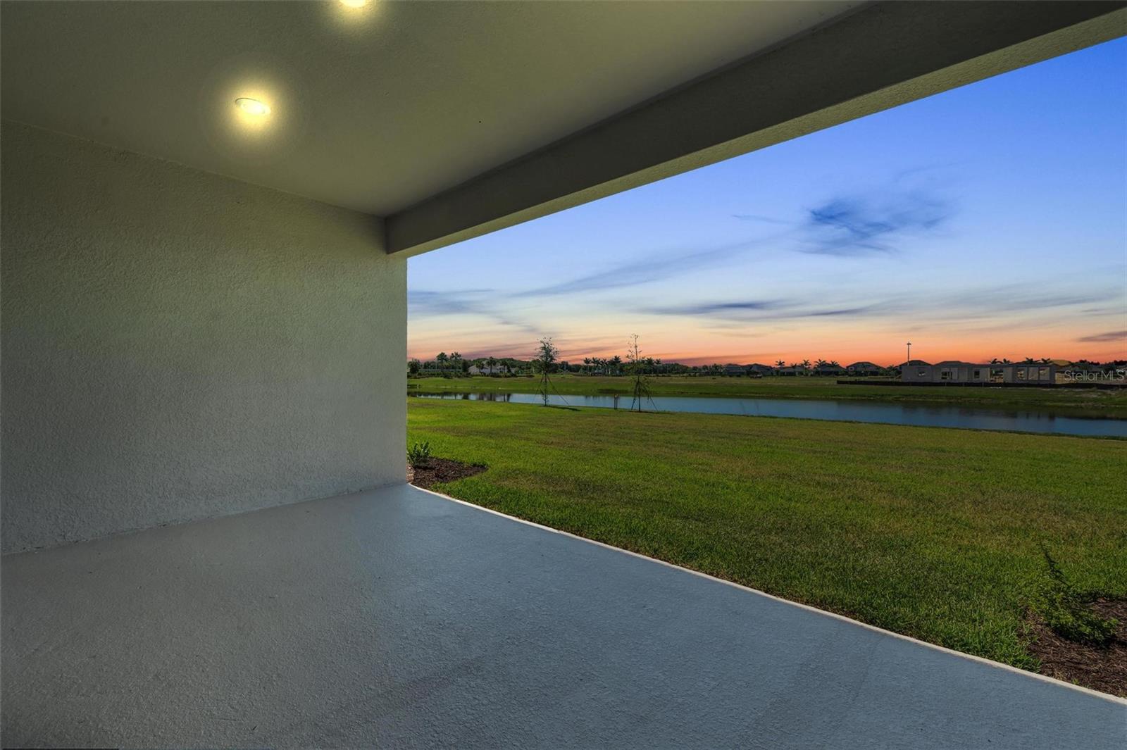 Image 18 of 51 For 16545 Star Grass Circle