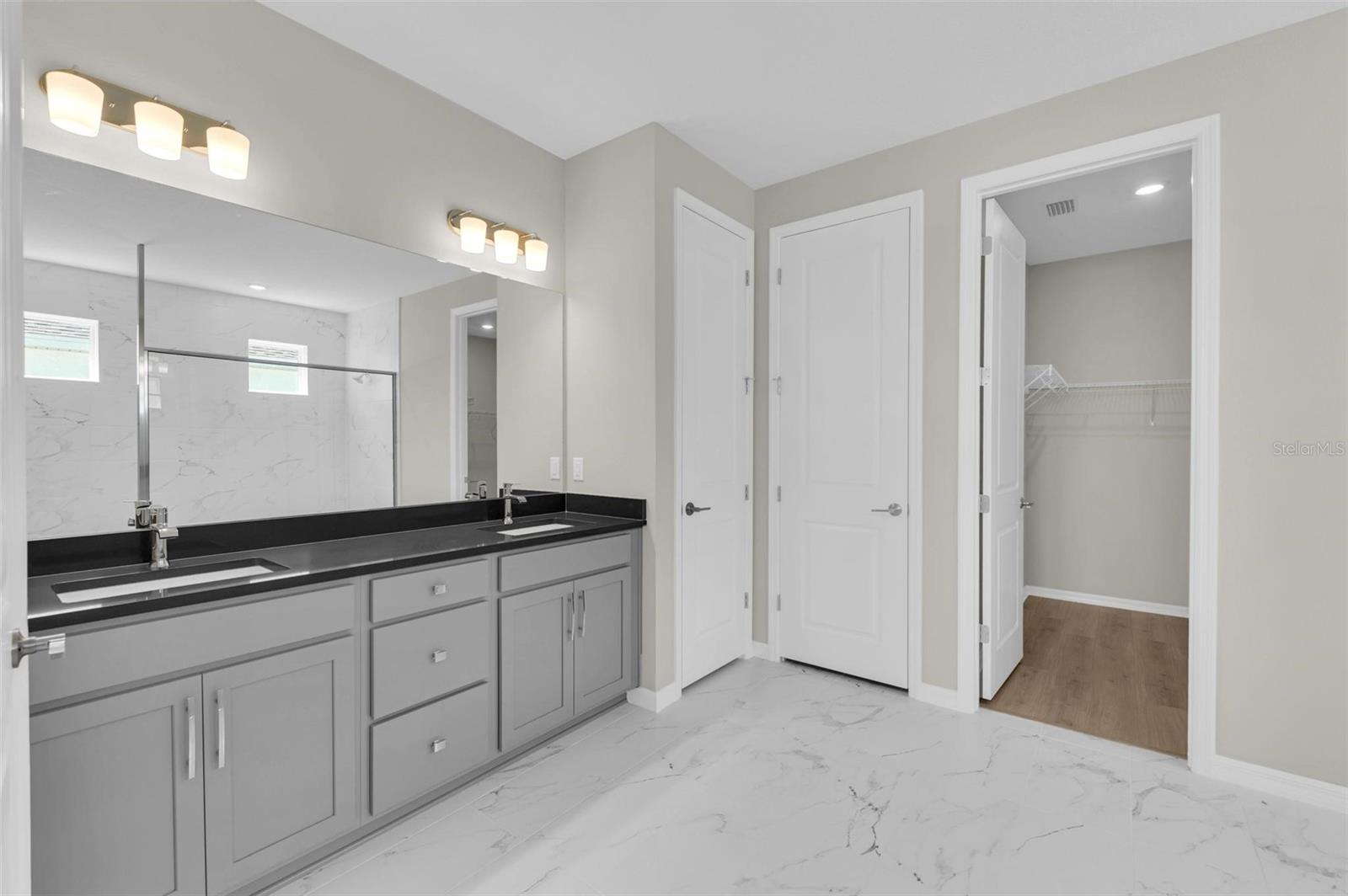 Image 24 of 51 For 16545 Star Grass Circle