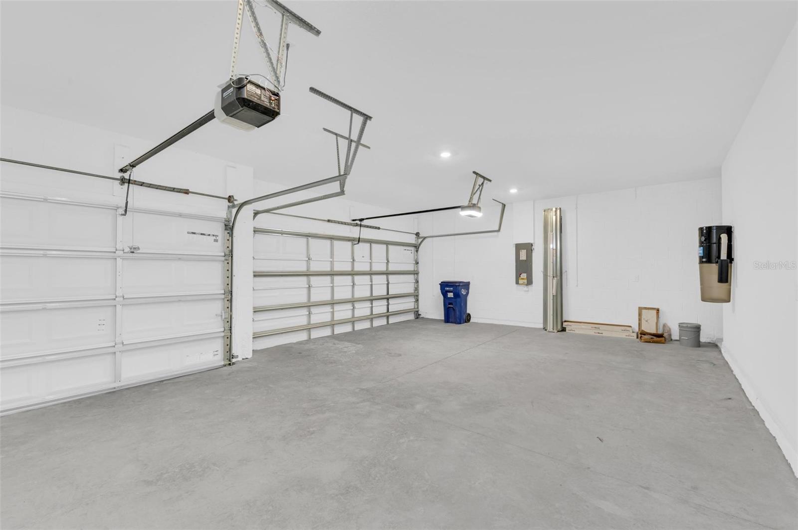 Image 41 of 51 For 16545 Star Grass Circle