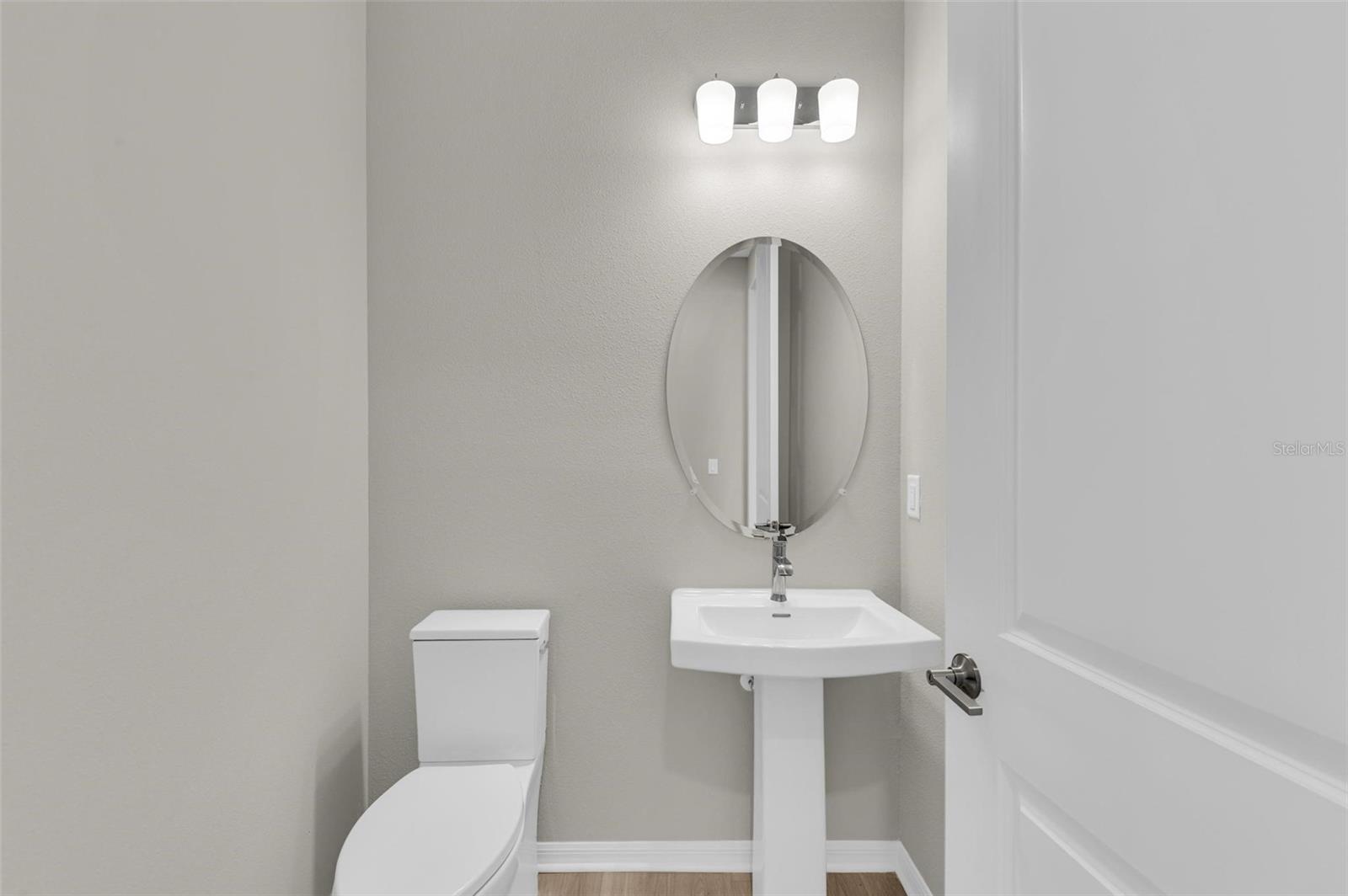 Image 47 of 51 For 16545 Star Grass Circle