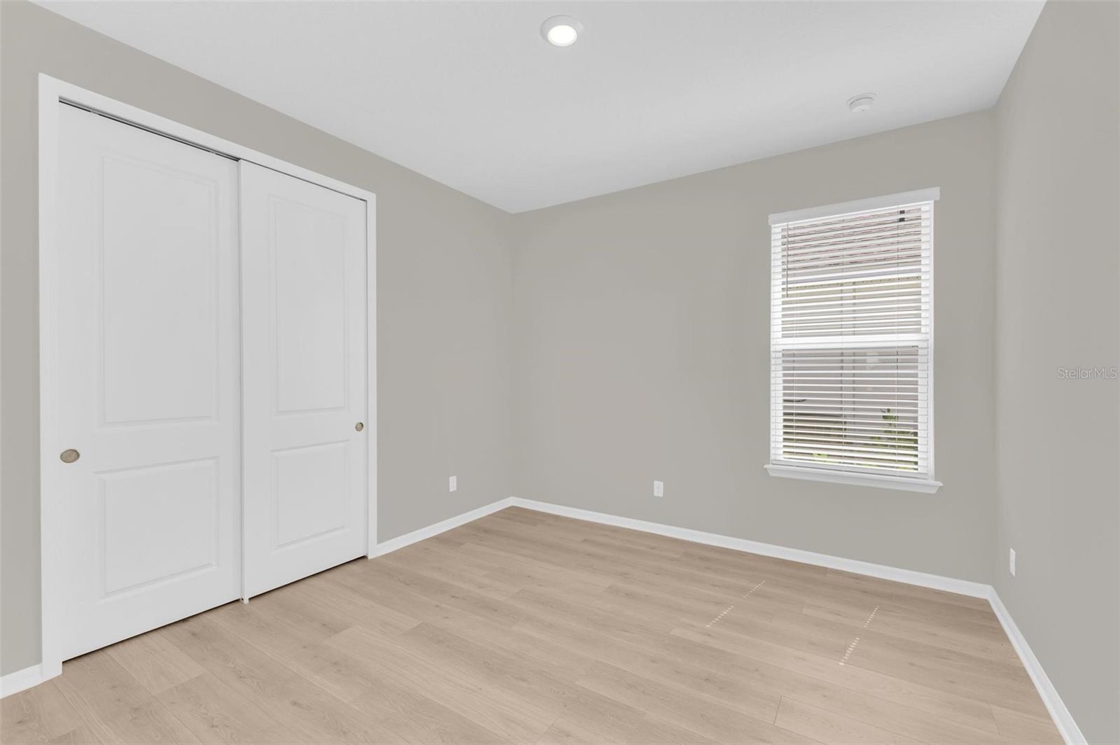 Image 48 of 51 For 16545 Star Grass Circle