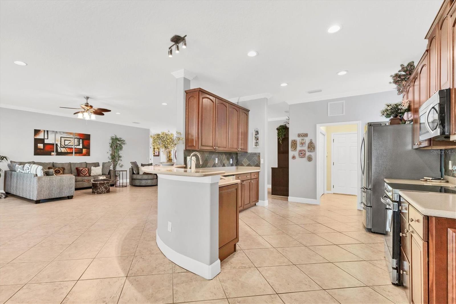 Image 5 of 51 For 7131 67th Ter E