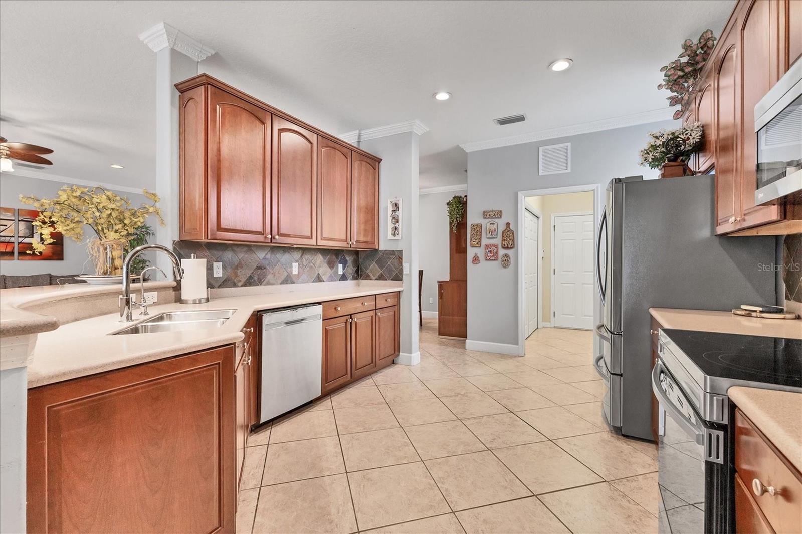 Image 7 of 51 For 7131 67th Ter E