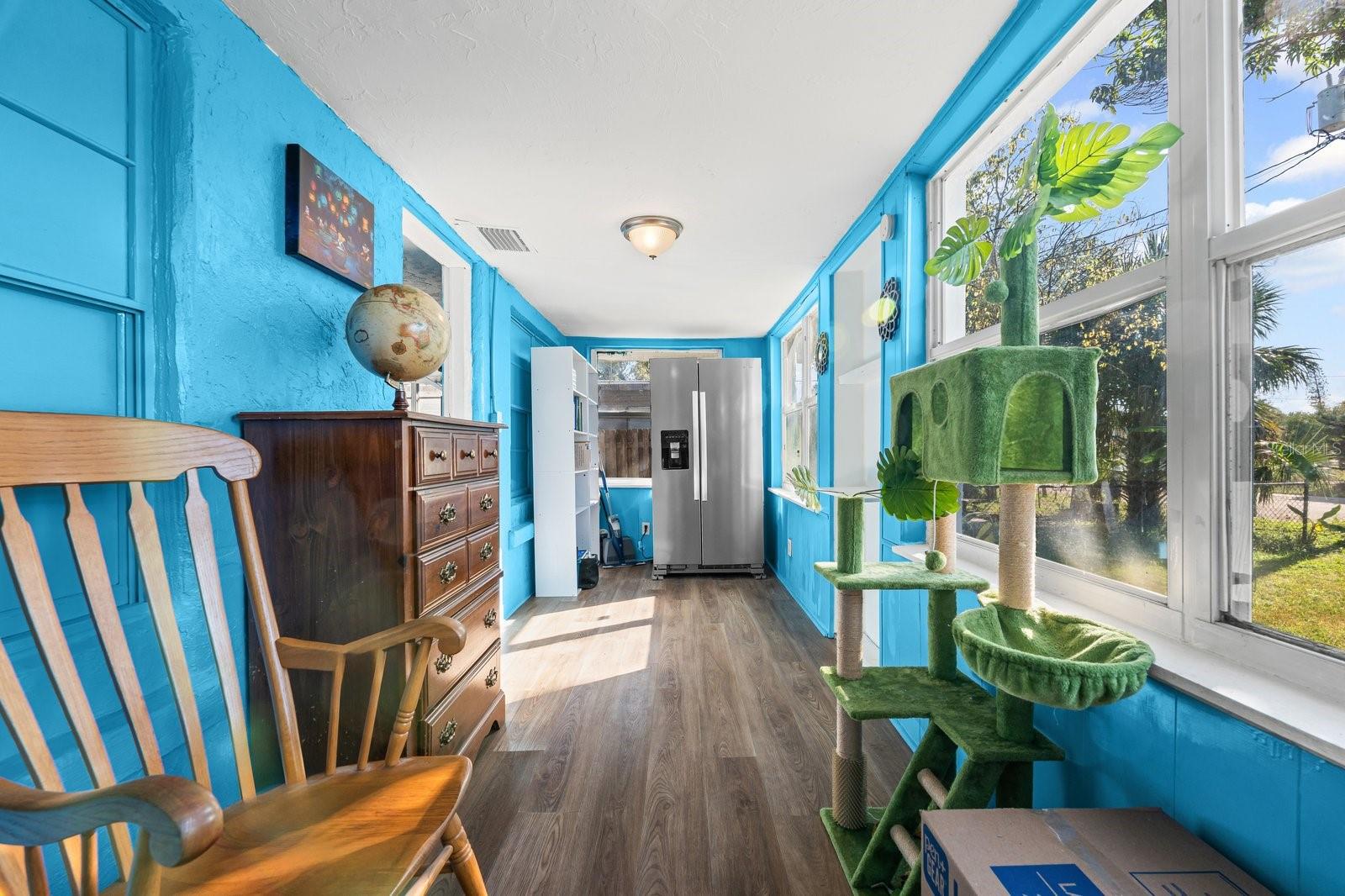 Image 5 of 28 For 1604 3rd Avenue W