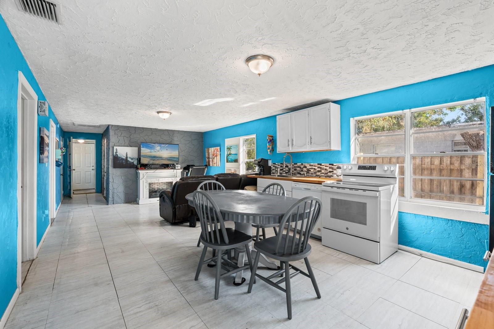 Image 7 of 28 For 1604 3rd Avenue W