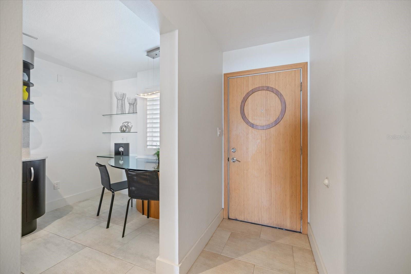 Image 11 of 69 For 625 Beach Road 602