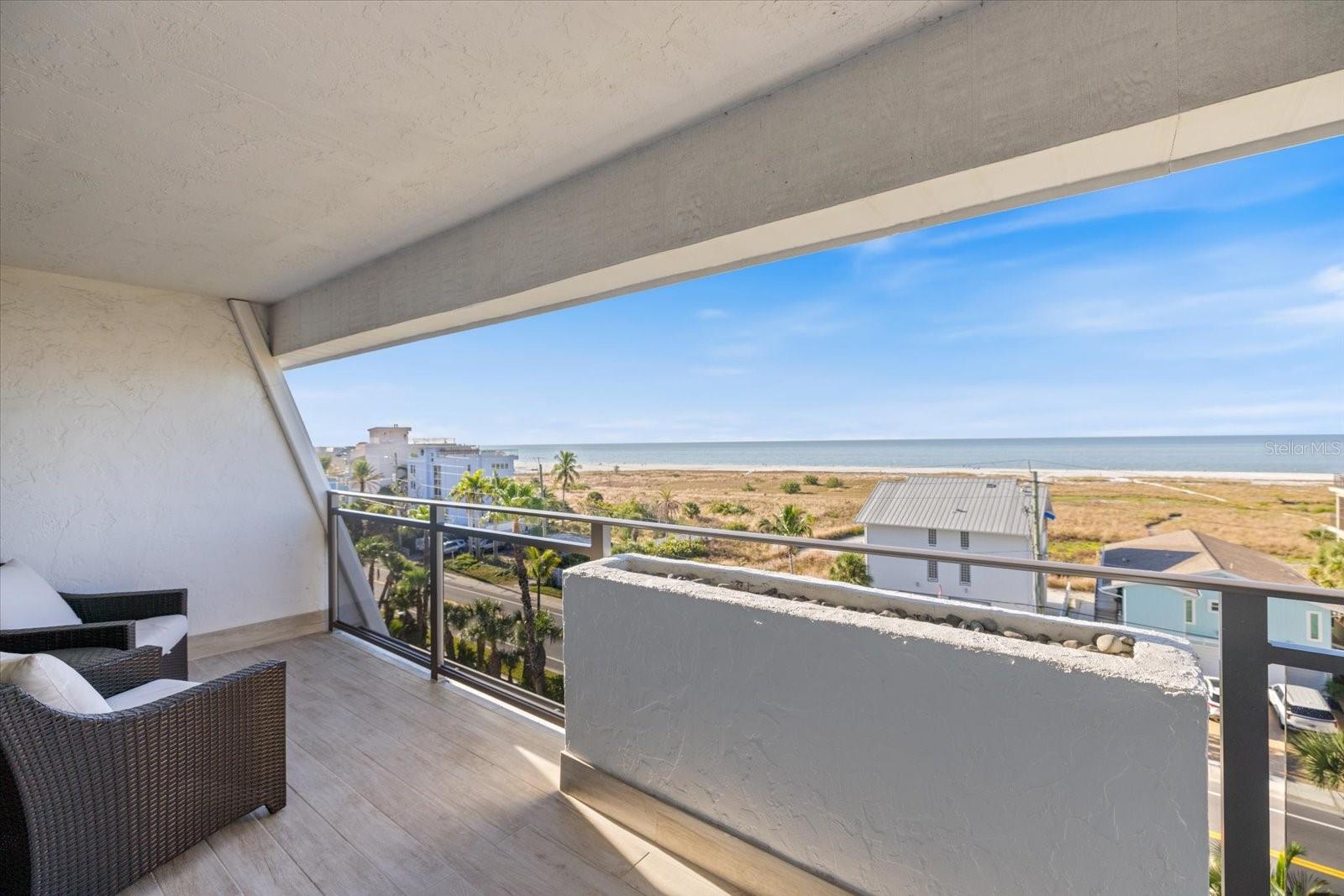 Image 2 of 69 For 625 Beach Road 602