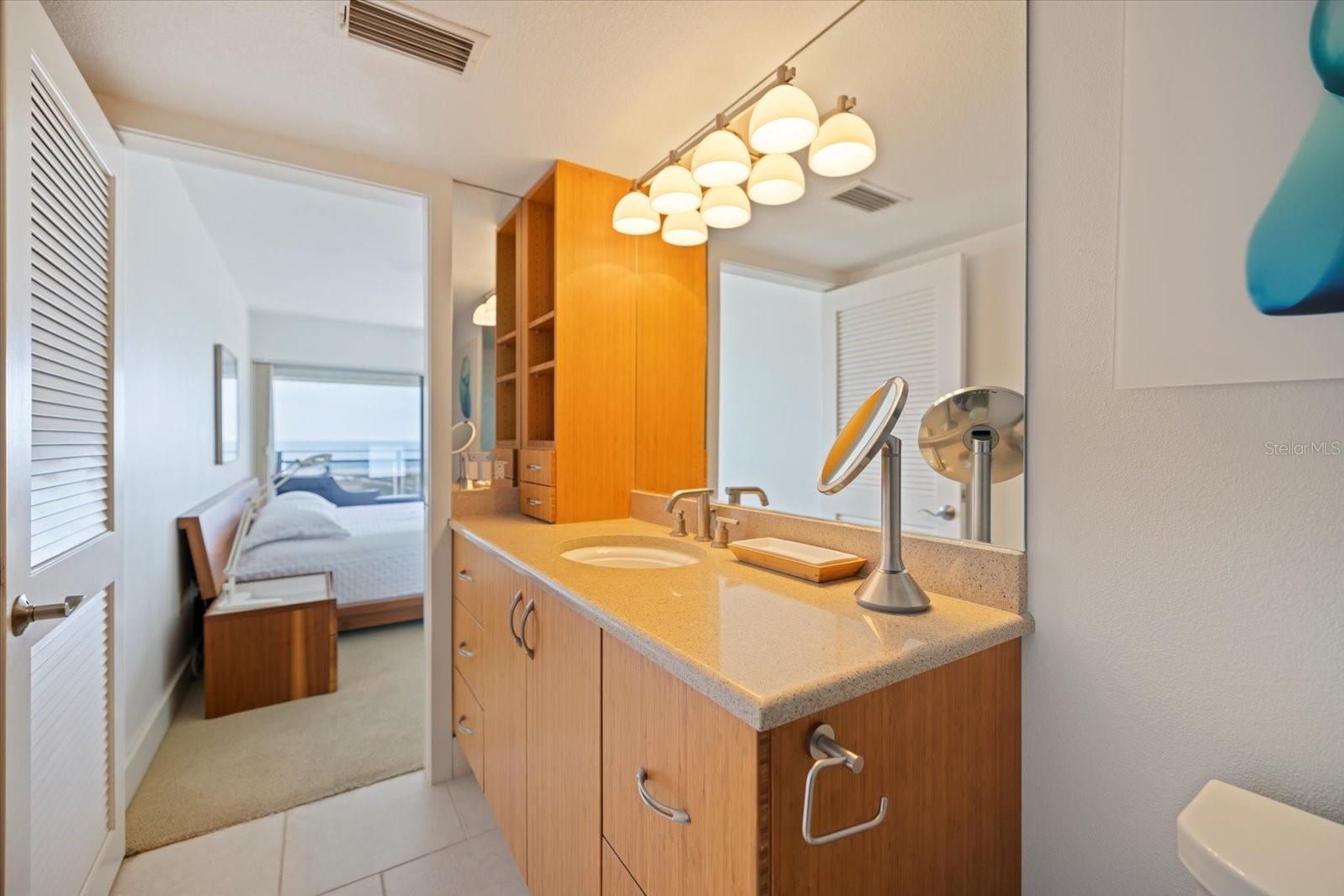 Image 28 of 69 For 625 Beach Road 602