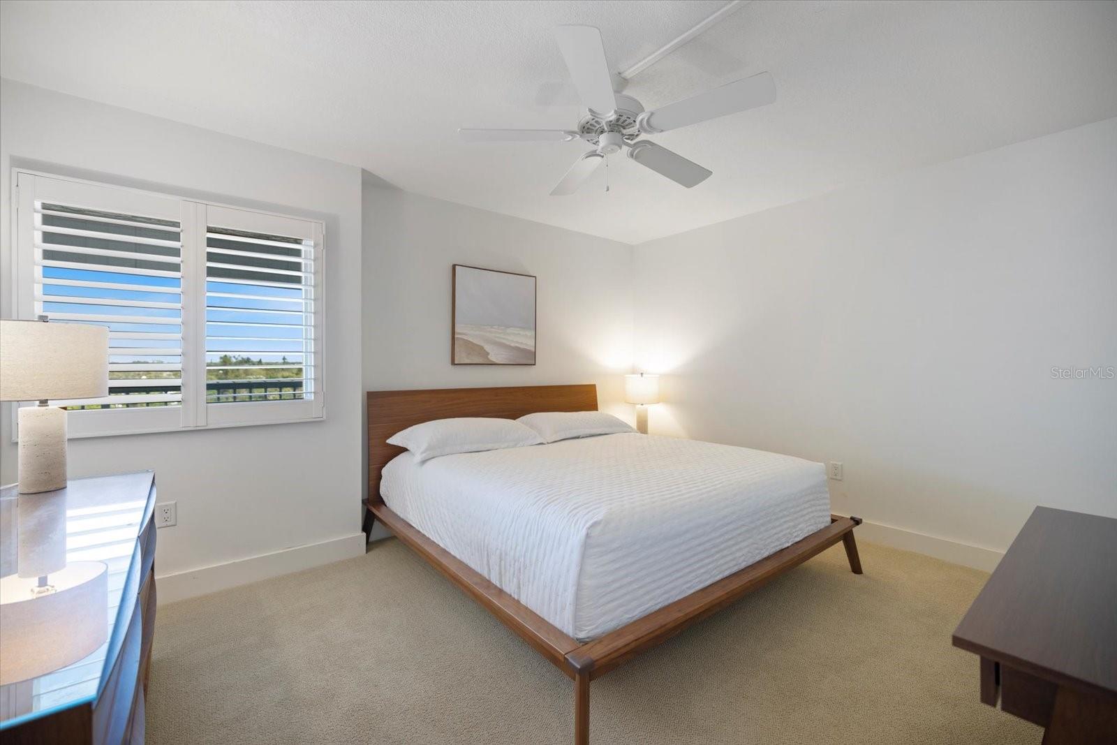 Image 31 of 69 For 625 Beach Road 602