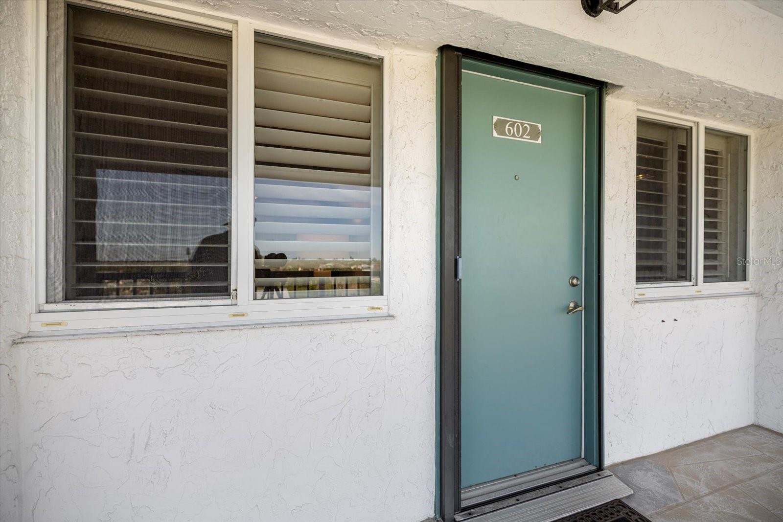 Image 34 of 69 For 625 Beach Road 602